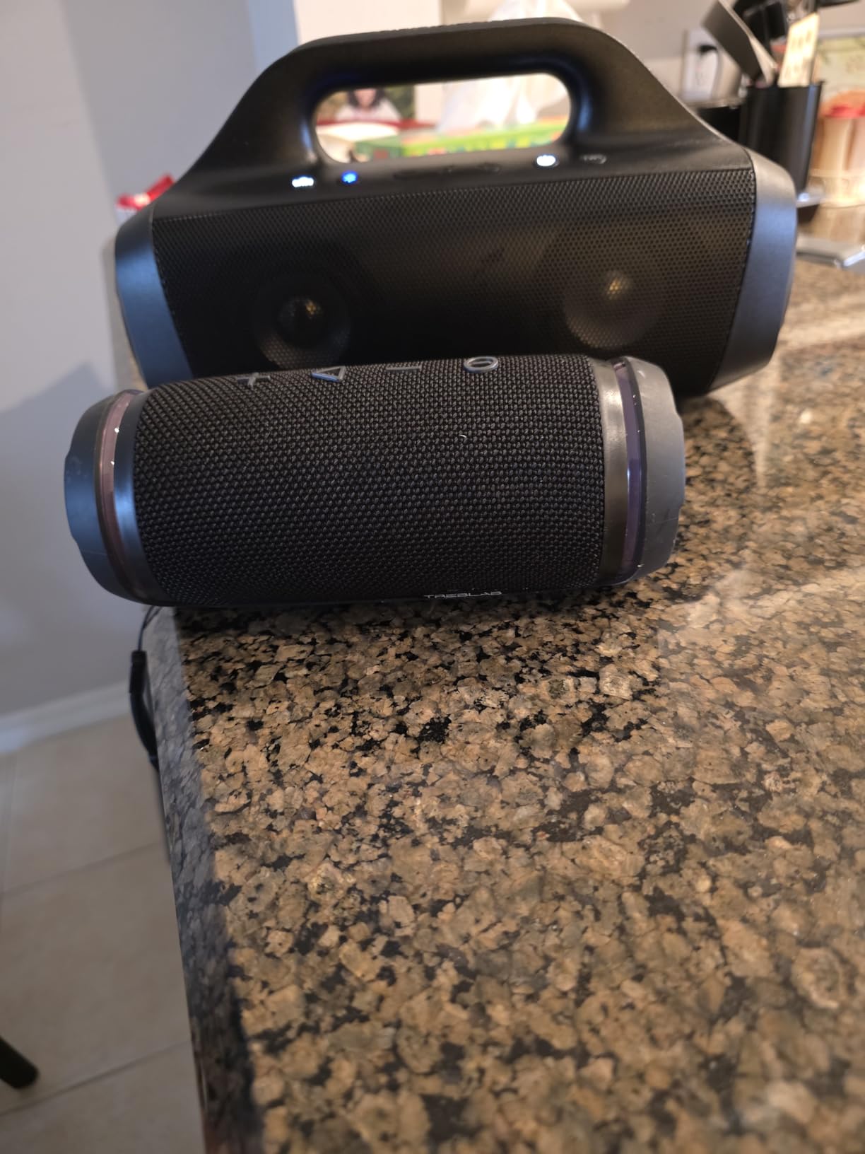 Anker Soundcore Motion Boom, Portable Bluetooth Speaker, IPX7, BassUp, 24H Playtime, App, Built-in Handle, Outdoor Speaker for Camping, Pool, Beach, Backyard customer photo 2
