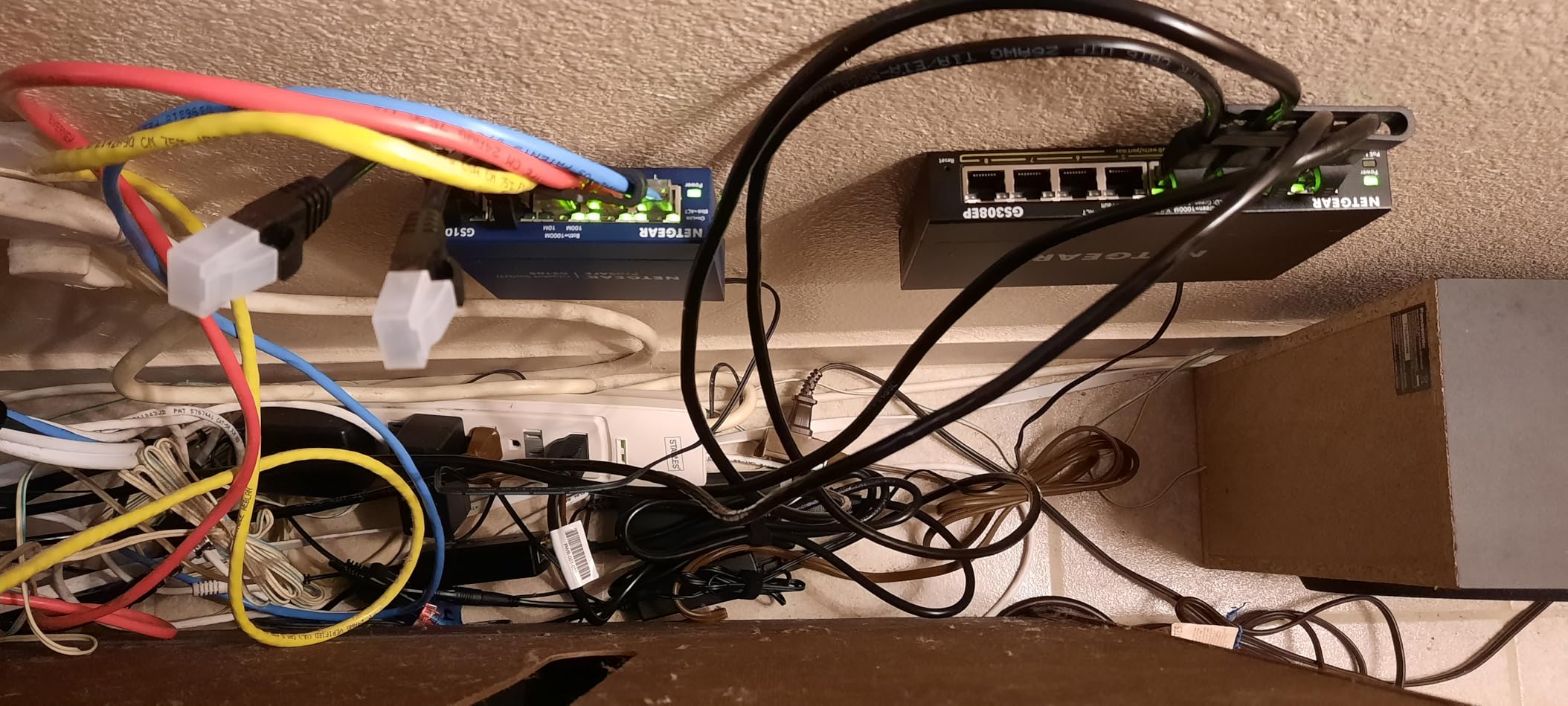NETGEAR 8 Port PoE Gigabit Ethernet Easy Smart Managed Switch (GS308EP) | Essentials Model with 8 x PoE+ Ports @ 62W, Desktop or Wall Mount customer photo 1