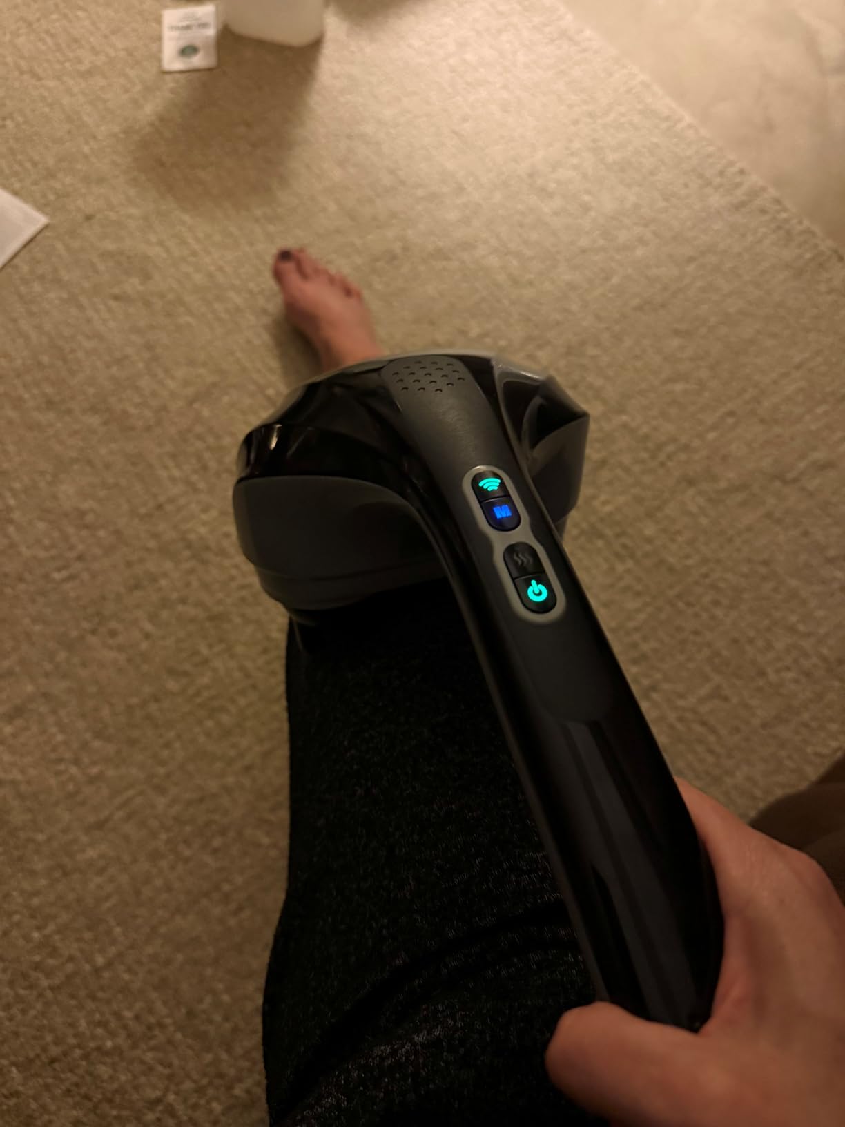 Snailax Cordless Handheld Back Massager with Heat, Deep Tissue Percussion Massager, 3 Sets of Dual Pivoting Heads, Rechargeable Hand Held Massager for Neck, Back, Shoulder, Calf, Legs customer photo 2
