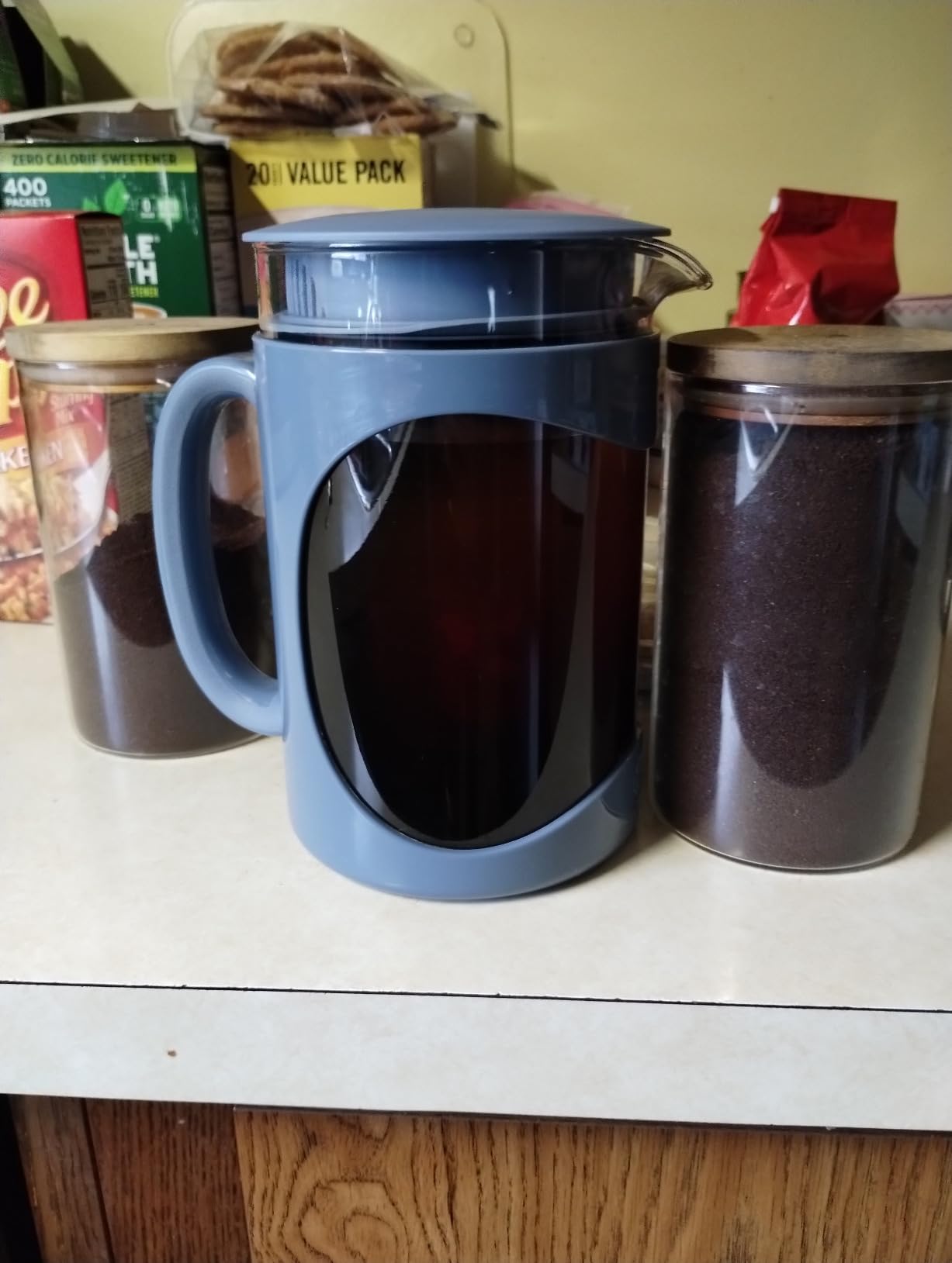 Primula Burke Deluxe Cold Brew Iced Coffee Maker, Comfort Grip Handle, Durable Glass Carafe, Removable Mesh Filter, Perfect 6 Cup Size, Dishwasher Safe, 1.6 qt, Aqua customer photo 1