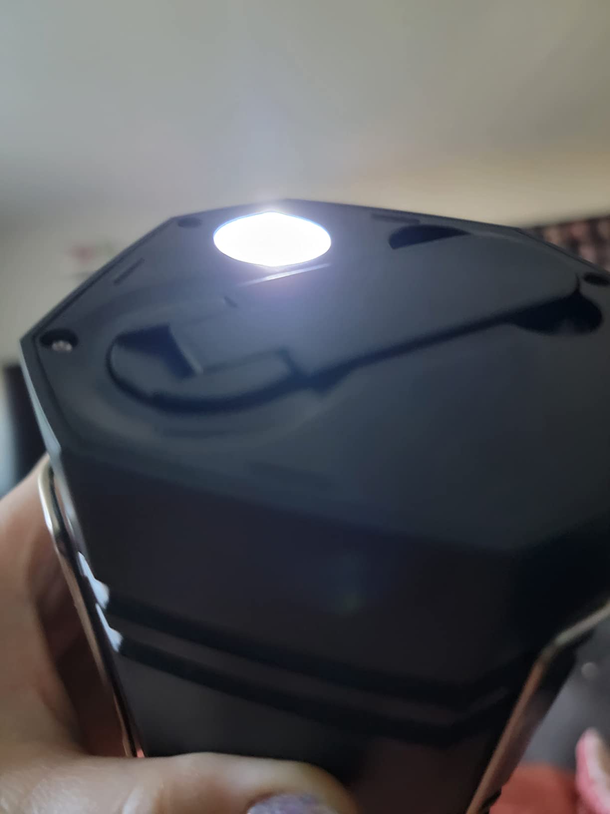 3000mAh Large Capacity Hand Crank Solar Camping Lantern, Portable Ultra Bright LED Torch, 23-26 Hours Running Time, USB Charger, Electronic Lantern for Outdoor customer photo 1