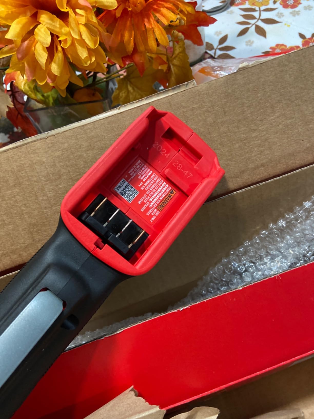 CRAFTSMAN V20 Cordless Ratchet Wrench, 3/8 inch Drive, 300 RPM, up to 35 ft-lbs of Torque, Bare Tool Only (CMCF930B) customer photo 2