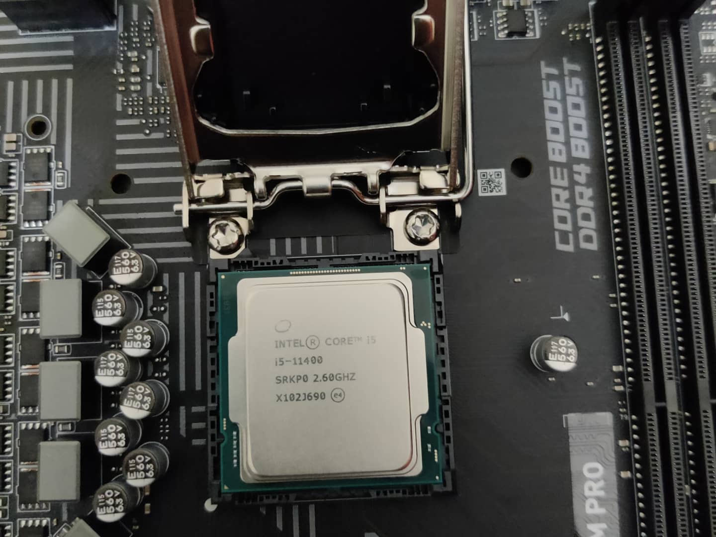 Core i5-11400 Desktop Processor 6 Cores up to 4.4 GHz LGA1200 (Intel 500 Series & Select 400 Series chipset) 65W customer photo 1