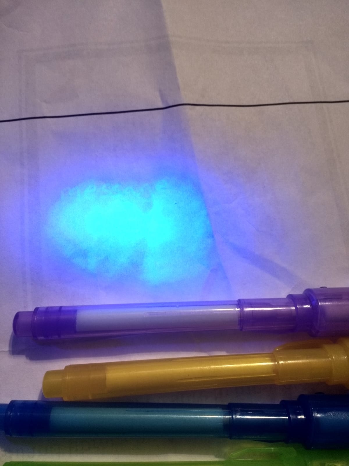 Invisible Ink Pen with UV Light - 5 Pack Spy Pens for Kids Secret Messages customer photo 1
