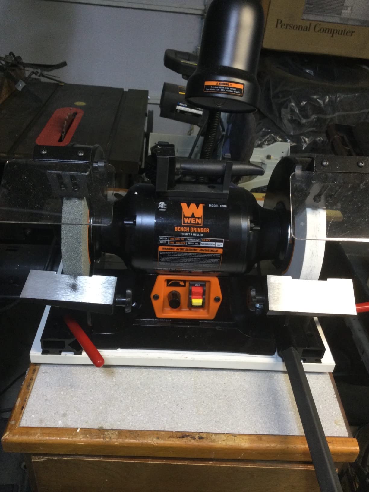 WEN BG4280 5-Amp 8-Inch Variable Speed Bench Grinder with Flexible Work Light customer photo 1