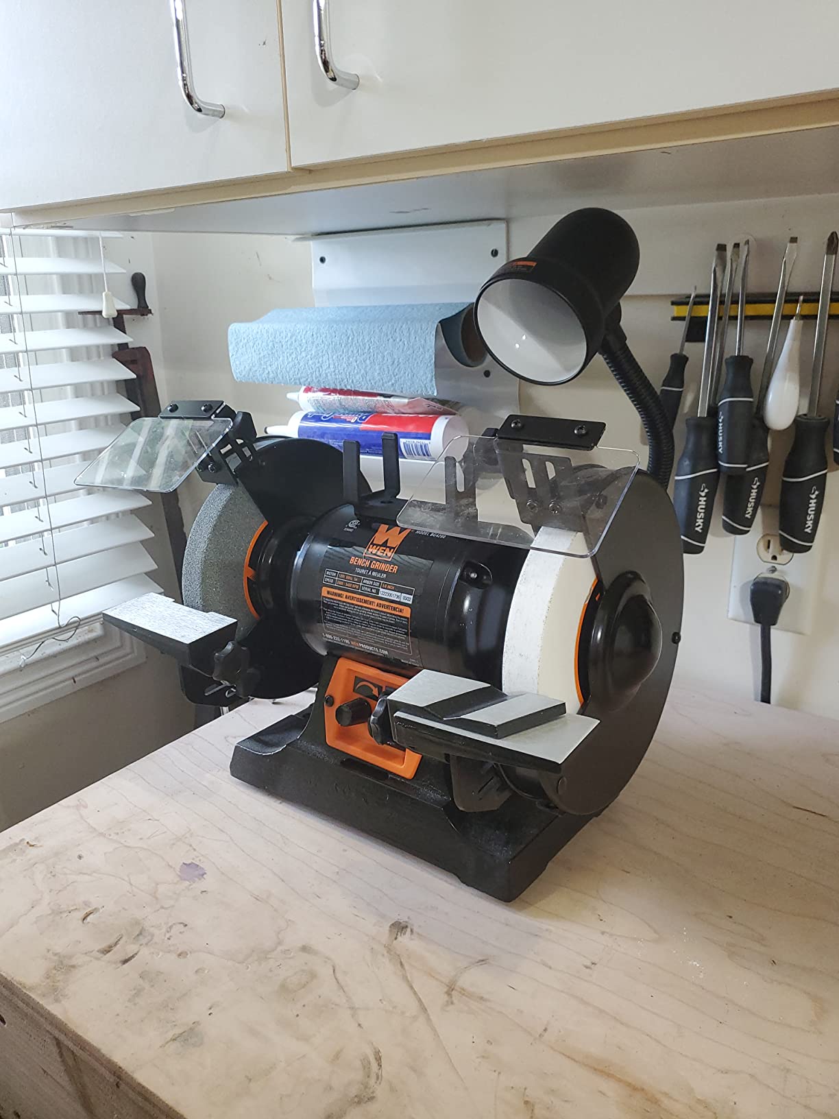 WEN BG4280 5-Amp 8-Inch Variable Speed Bench Grinder with Flexible Work Light customer photo 2