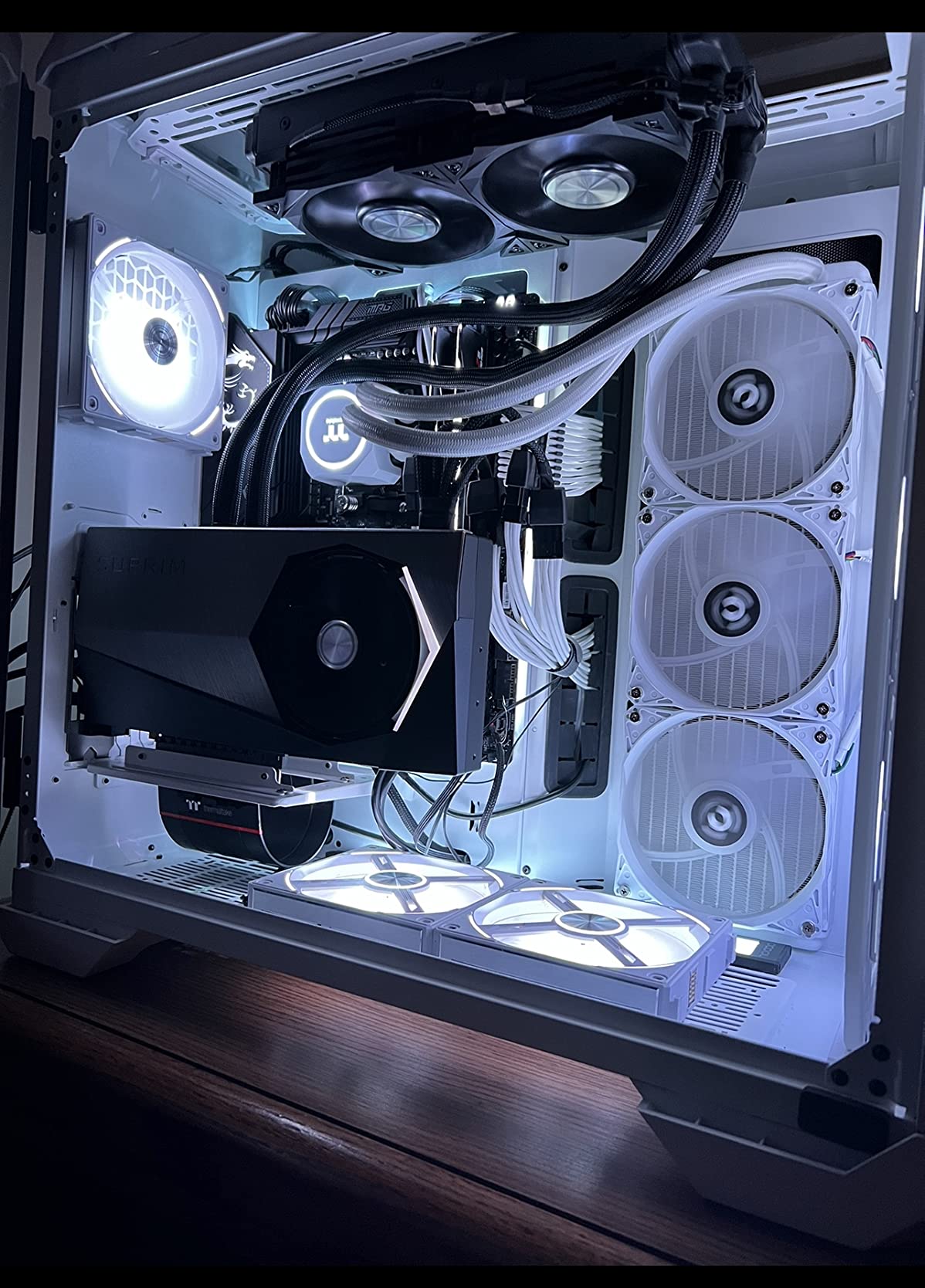 Thermaltake TT Premium PCI-E 4.0 High Speed Flexible Extender Riser Cable 300mm AC-058-CO1OTN-C1 customer photo 2