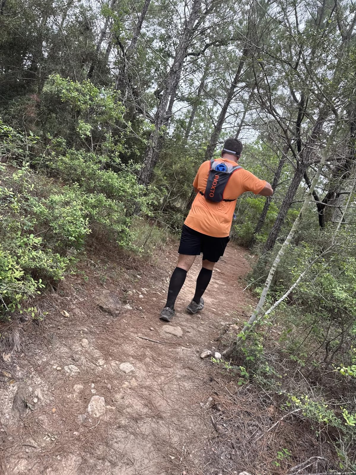INOXTO Running Hydration Vest Backpack, Lightweight Insulated Pack with 1.5L Water Bladder Bag Daypack for Hiking Trail Running Cycling Race Marathon customer photo 2