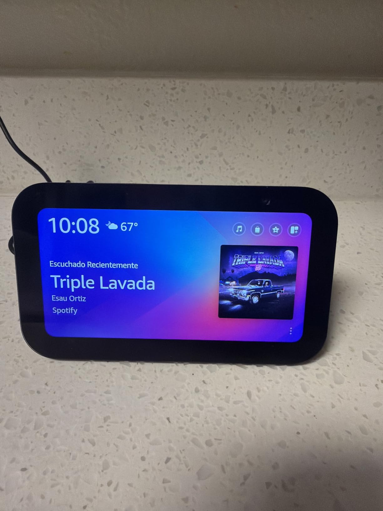 Amazon Echo Show 5 (newest model), Smart display, Designed for Alexa+, 2x the bass and clearer sound, Cloud Blue customer photo 1