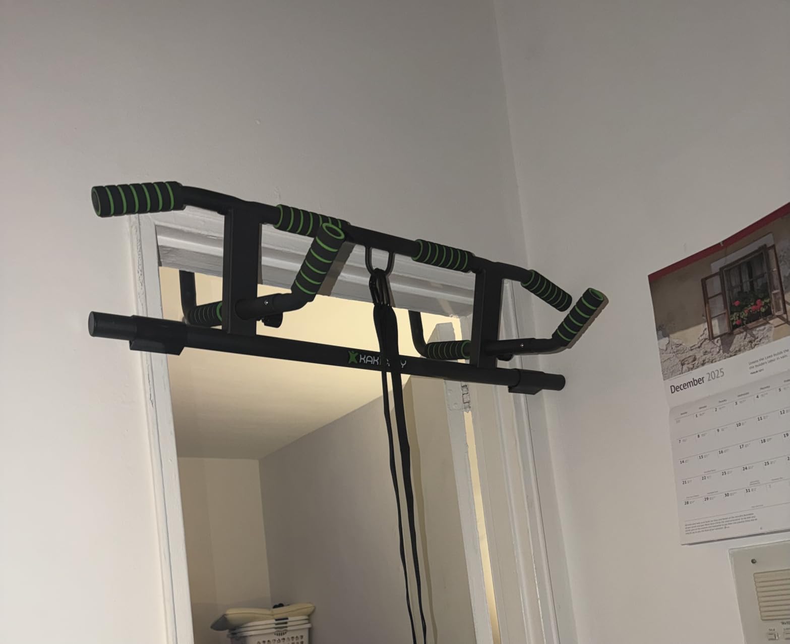 KAKICLAY 2026 Upgrade Multi-Grip Pull Up Bar with Smart Larger Hooks Technology - USA Original Patent, Designed, Shipped, Warranty customer photo 2