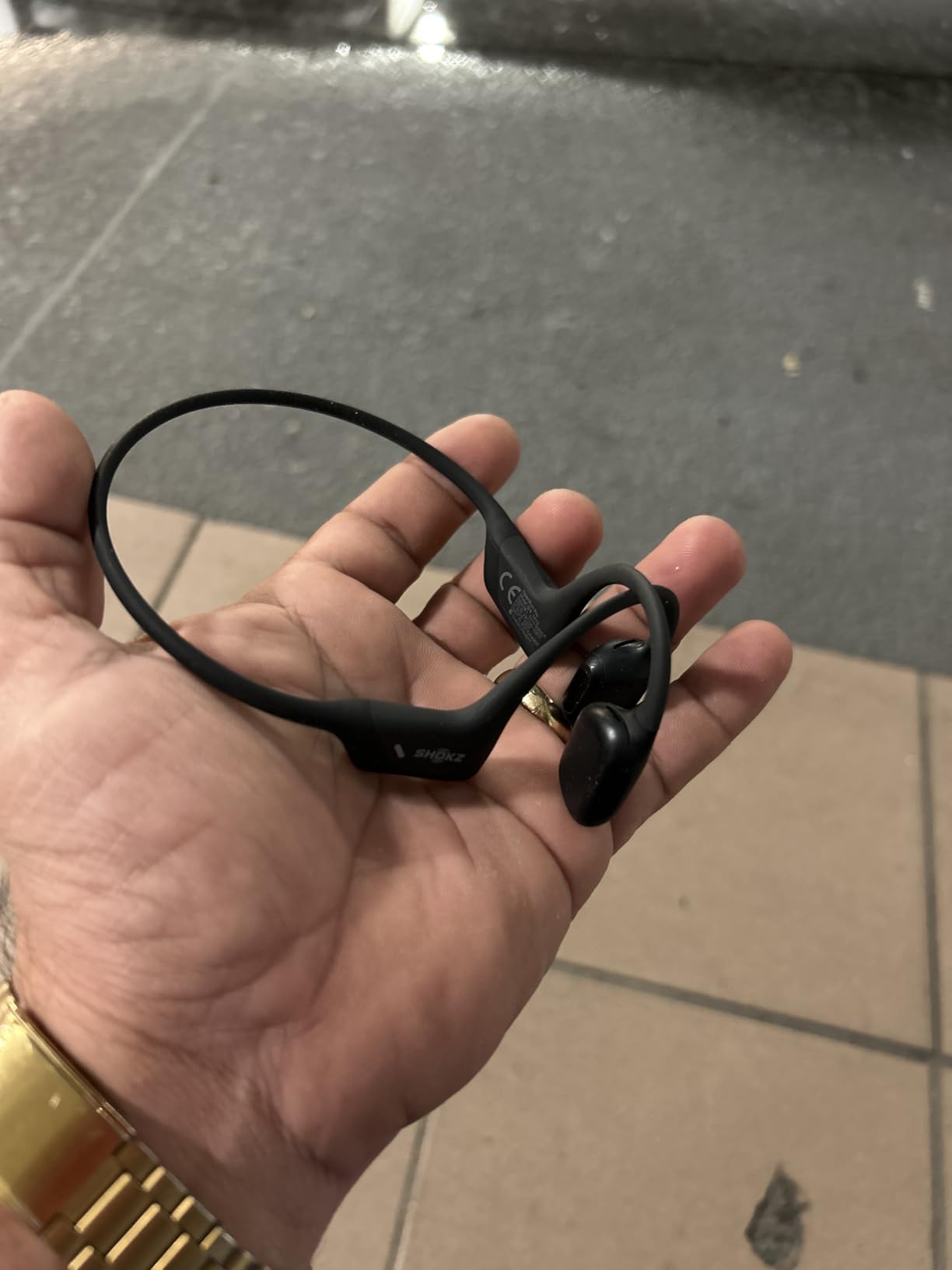 SHOKZ OpenRun Pro-Bone Conduction Headphones, Open-Ear Bluetooth Wireless Sport Headphones for Running and Workout, Sweat Resistant, Long Battery Life, Premium Deep Bass, Mic, with Hair Band, Black customer photo 2