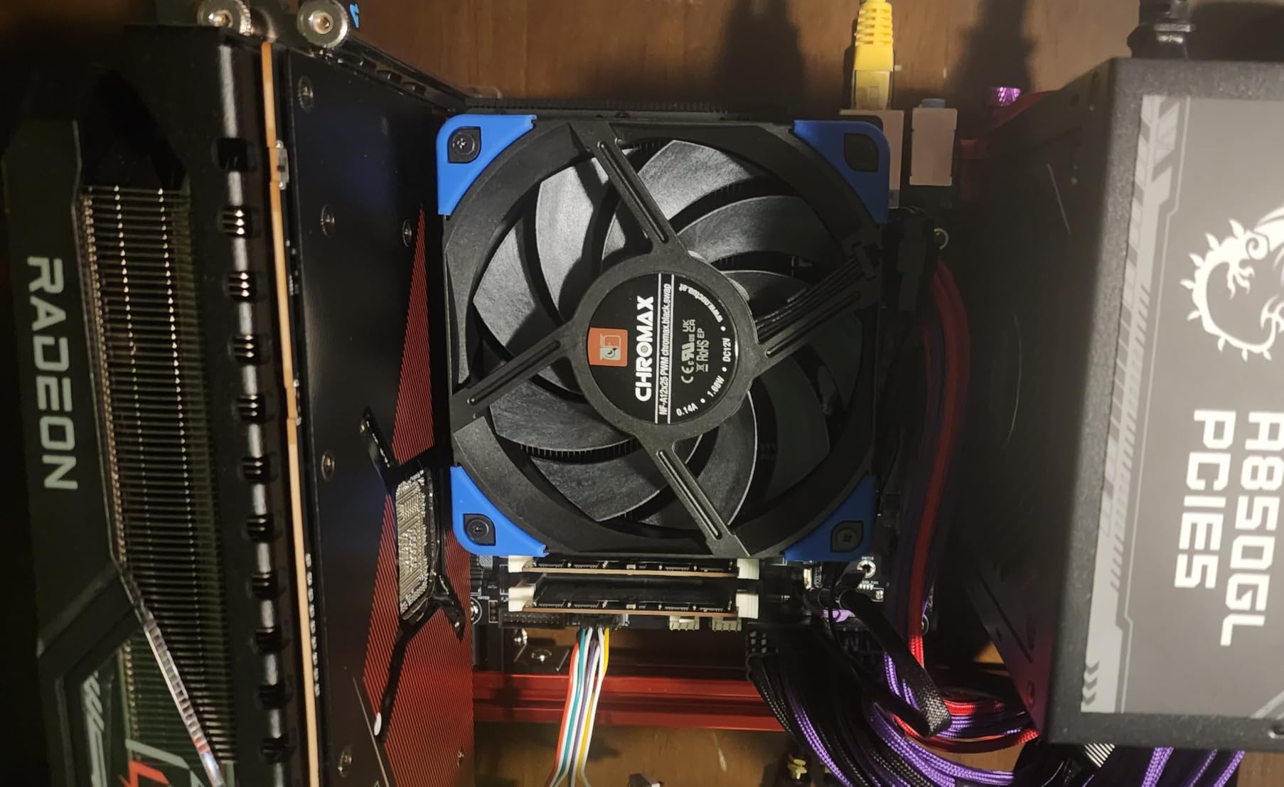 Noctua NF-A12x25 PWM chromax.Black.swap, High-Performance Quiet Fan 120mm | High Airflow and Static Pressure, Low Noise, 25mm Thick Fan, for Cases/Coolers, Customisable Colour Pads, 2000rpm 4-Pin PWM customer photo 2