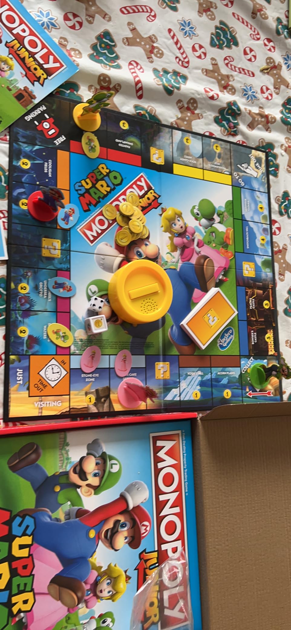 Monopoly Junior Super Mario Edition Board Game, Fun Kids' Ages 5 and Up, Explore The Mushroom Kingdom as Mario, Peach, Yoshi, or Luigi (Amazon Exclusive) customer photo 1