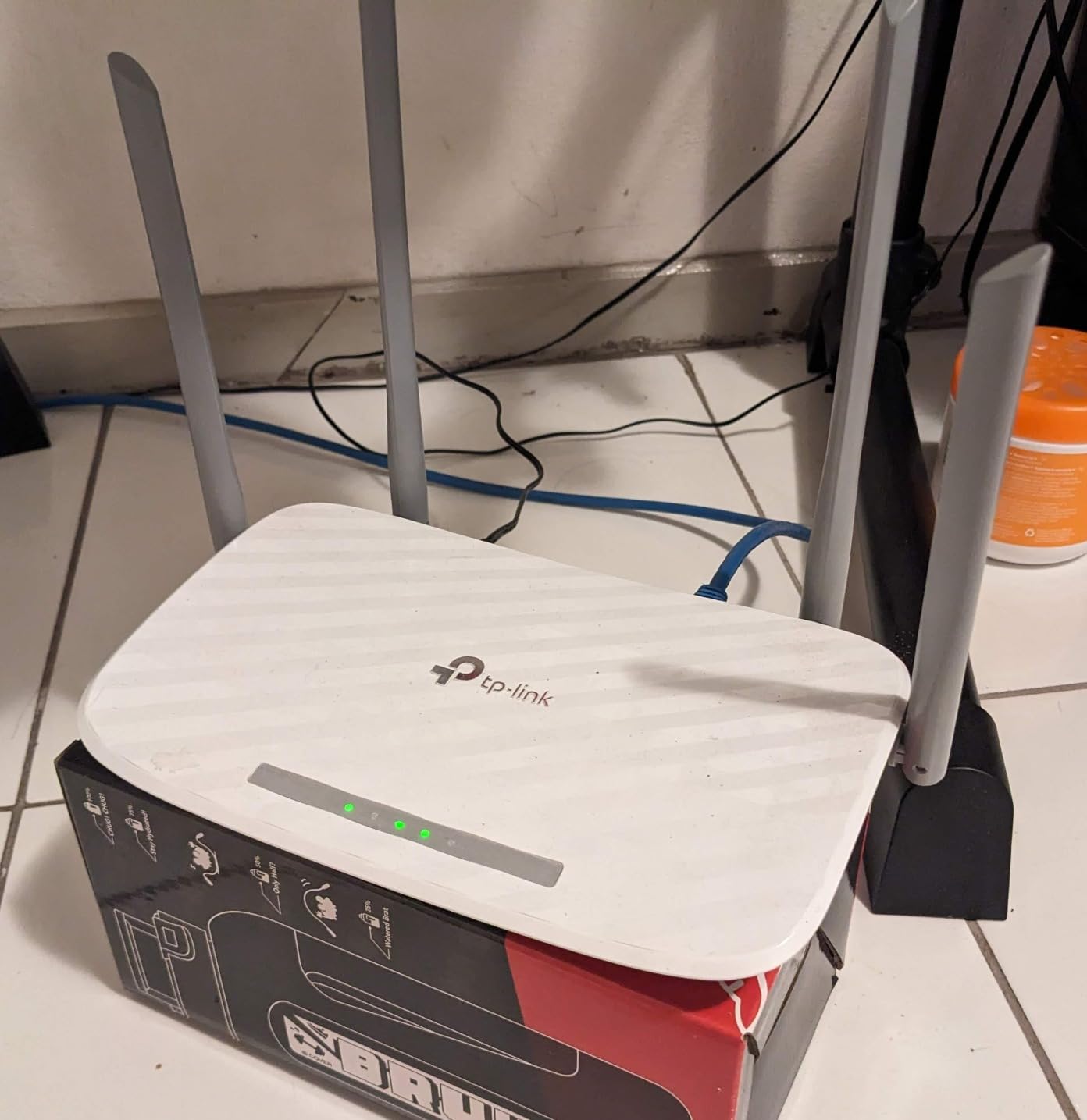 TP-Link AC1200 WiFi Router (Archer A54) - Dual Band Wireless Internet Router, 4 x 10/100 Mbps Fast Ethernet Ports, EasyMesh Compatible, Support Guest WiFi, Access Point Mode, IPv6 & Parental Controls customer photo 2