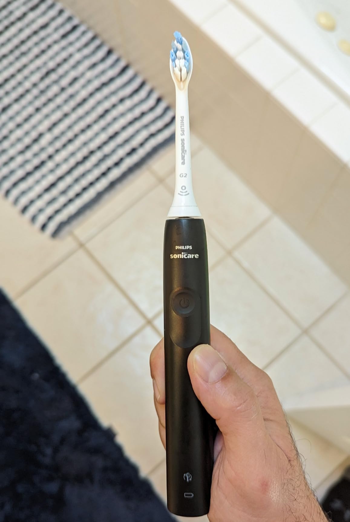 Philips Sonicare 4100 Series Electric Toothbrush - Sonic Toothbrush with Advanced Sonic Technology, Pressure Sensor, Two Intensity Settings, Smartimer & Quadpacer, Black, Model HX3681/24 customer photo 2