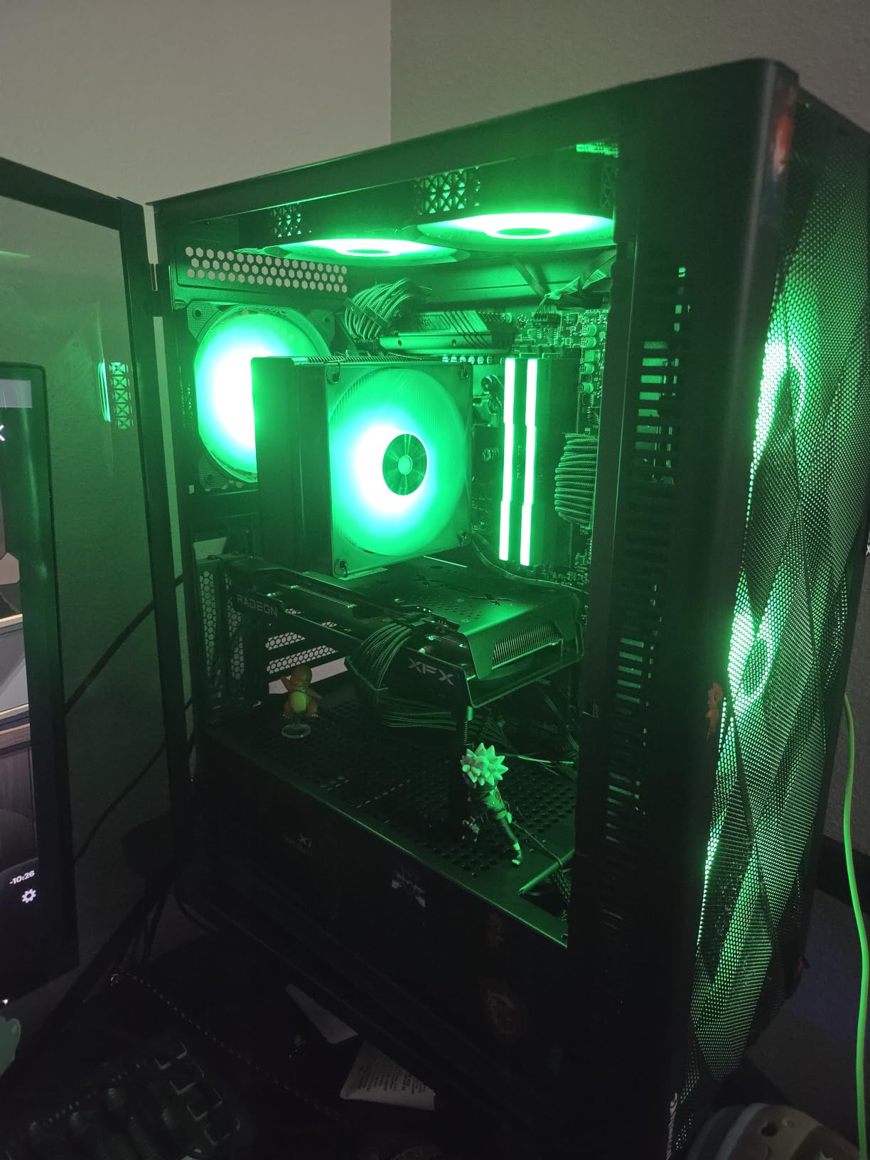 MUSETEX ATX PC Case Pre-Install 6 PWM ARGB Fans, Polygonal Mesh Computer Gaming Case, Opening Tempered Glass Side Panel Mid-Tower Case, USB 3.0 x 2, Black, NN8 customer photo 2