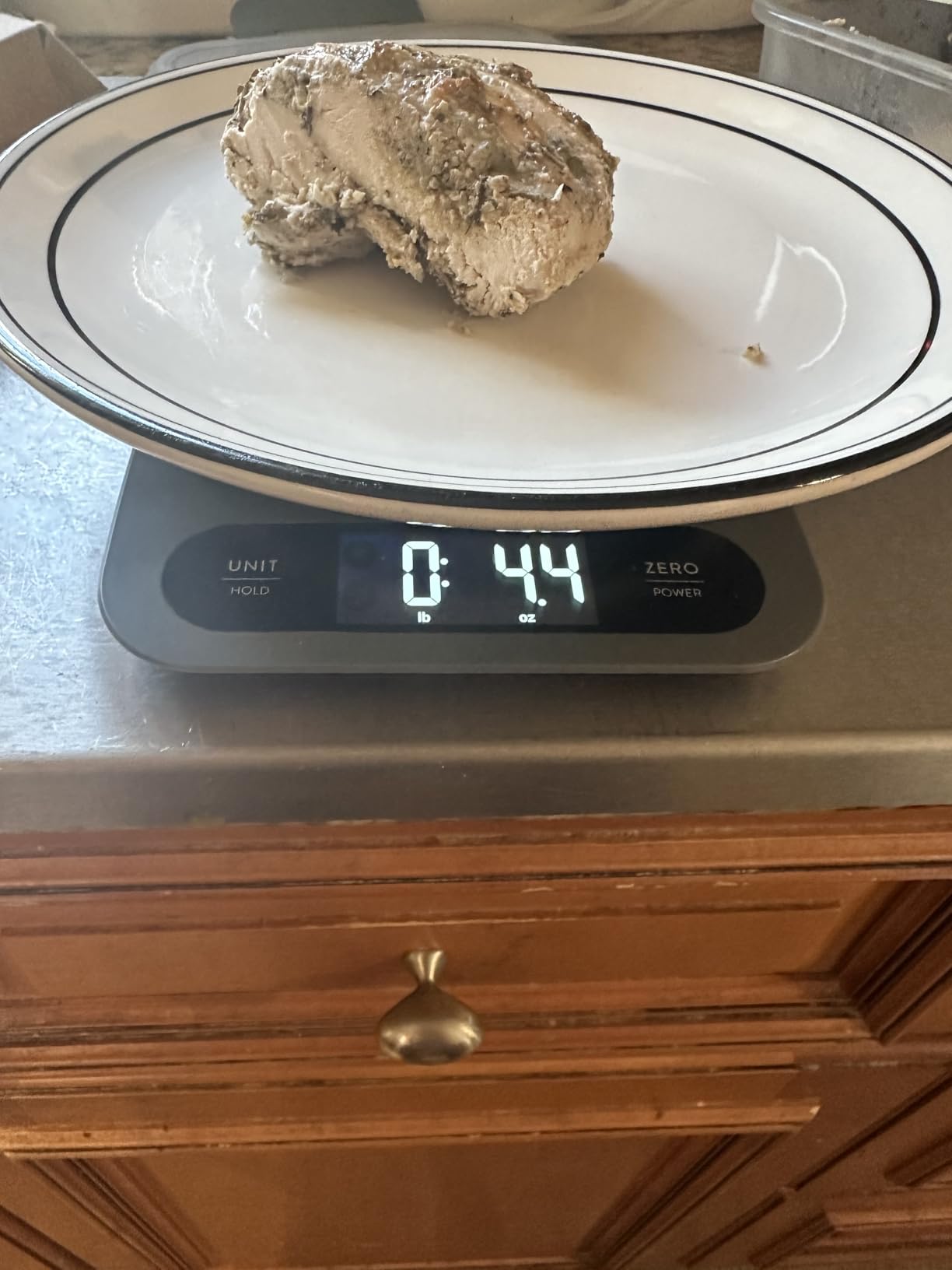 Greater Goods Digital Food Scale for Kitchen & Baking, 10kg/22lb High-Capacity Weight Scale with 1g Precision, Stainless Steel Platform, Hi-Def LCD, Ideal for Bread, Sourdough & Bulk Cooking customer photo 1