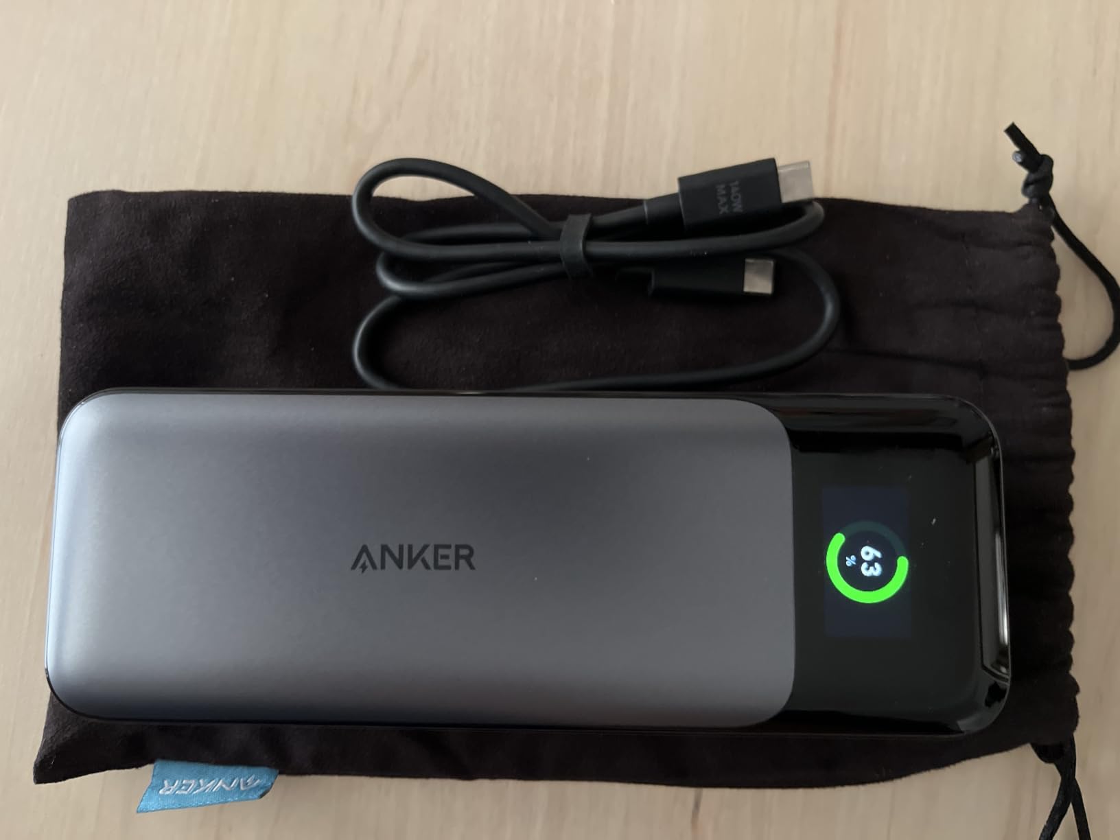 Anker 737 Power Bank, 140W 24,000mAh 3-Port Laptop Charger, Smart Display | Fast Multi-Device Charging, for iPhone 16 / 15 / 14 Series, Vision Pro, Samsung, MacBook, and More customer photo 2