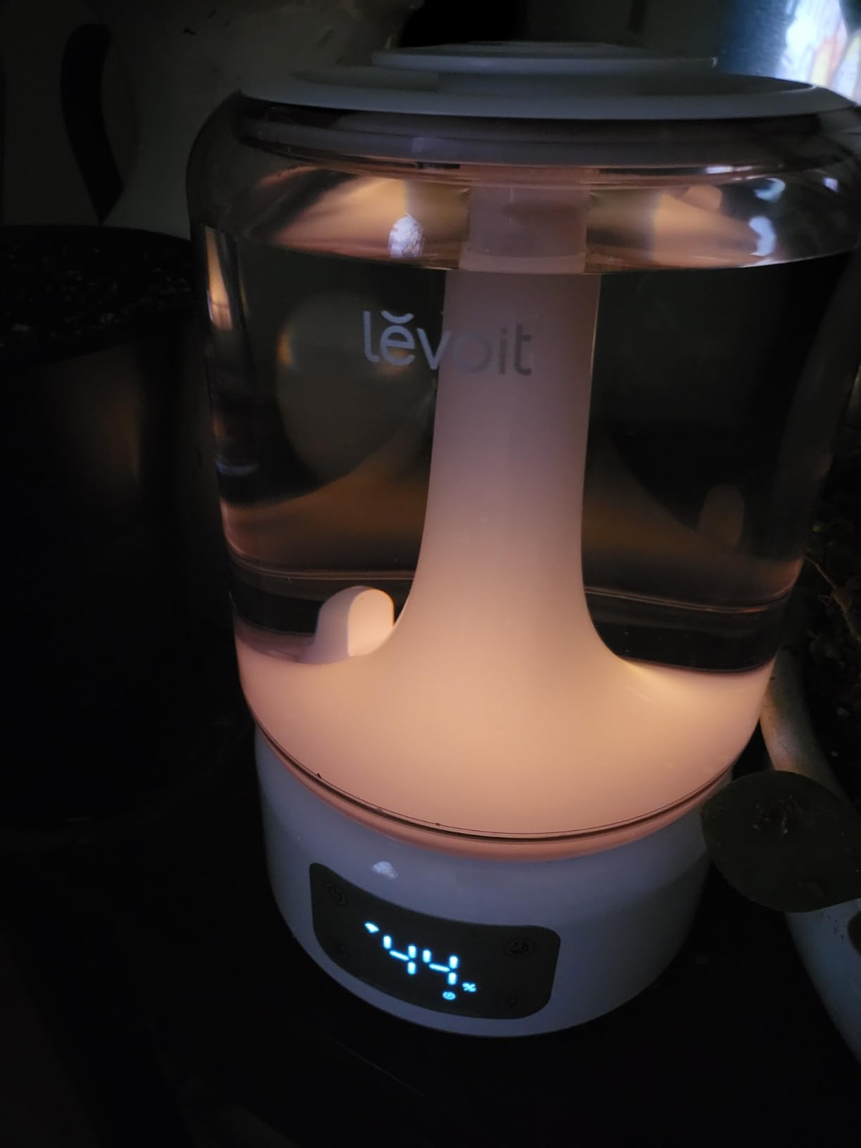 Levoit Classic300 Ultrasonic Top Fill Humidifier, Extra Large 6L Tank, 60H | Super Quiet, Easy to Use and Clean, 360° Rotation Nozzle, Simple Knob Control, Handle, Auto Shut Off, Gray customer photo 1
