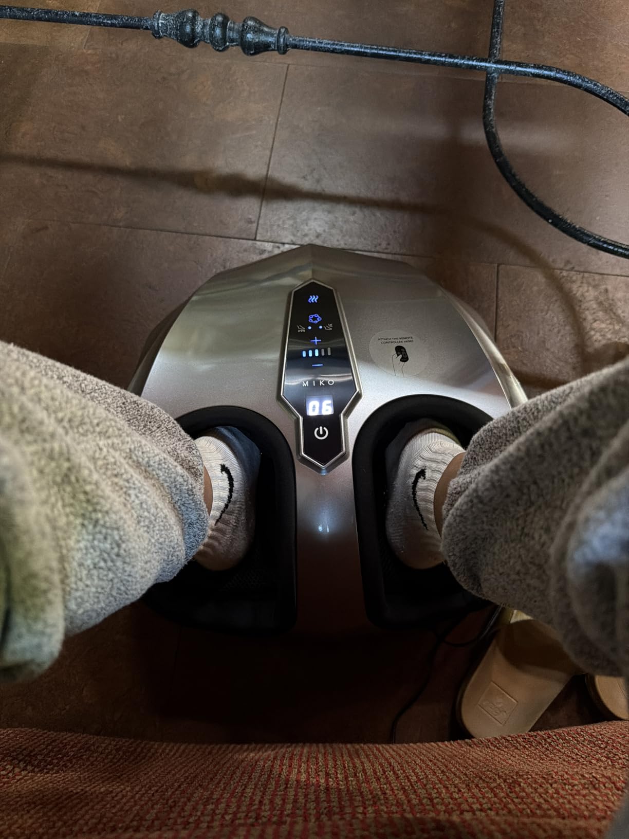 MIKO Foot Massager Machine - Deep Kneading, Shiatsu, Air Compression, and Heat Therapy - Plantar Fasciitis, Diabetics, Neuropathy, Fits Up to Men Size 12 customer photo 1