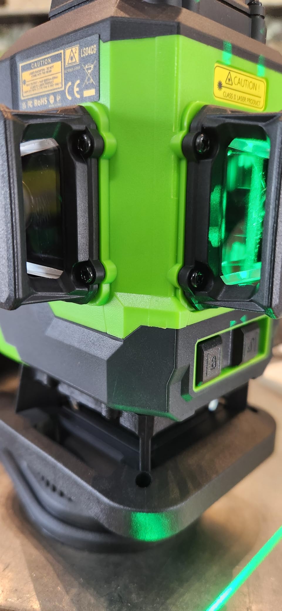 Huepar Laser Level 360 Self Leveling, Rechargeable Green Laser 3x360° Cross Line Lazer Leveler 3D Level Laser Tool for Construction and Picture Hanging, Strong Magnetic Bracket&Hard Carry Case -HM03CG customer photo 1