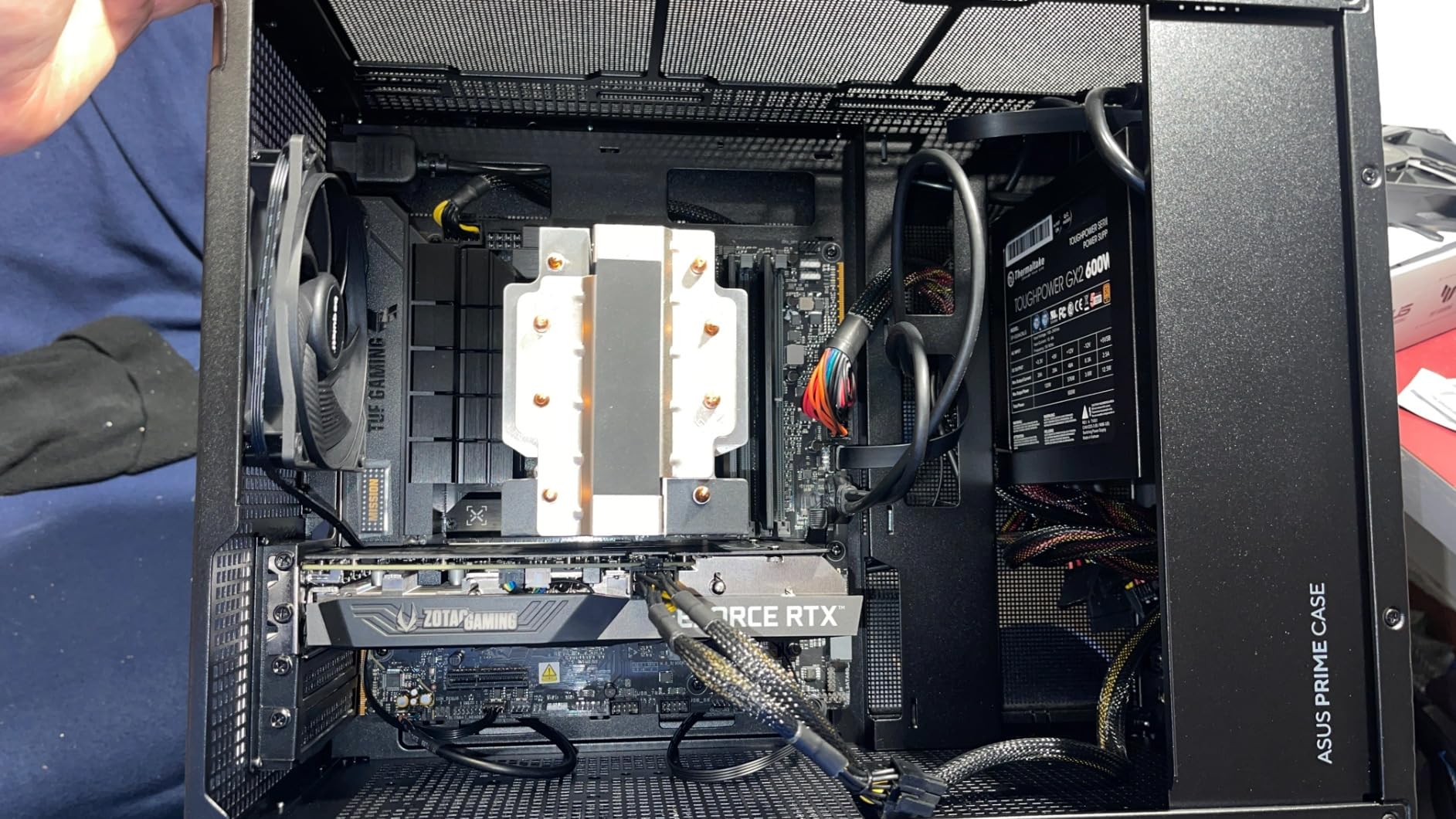 ASUS Prime AP201 Micro ATX PC Case, SFF Ready Compact Design, Pre-Installed Fan, Mesh Panel, Tool-Free Side Panels, Support 360mm Radiator, GPU Support up to 338mm, ATX PSU Compatible, 2 year warranty customer photo 2
