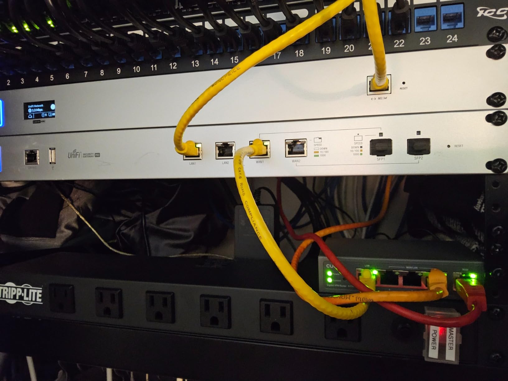 Cudy Gigabit Multi-WAN Router, OpenWRT, Load Balance, 5X GbE, R700 | OpenWRT-ready Multi-WAN tunnel gateway, 5x GbE ports, WireGuard/OpenVPN/IPsec, traffic Balancing, Failover, VLAN, QoS customer photo 1