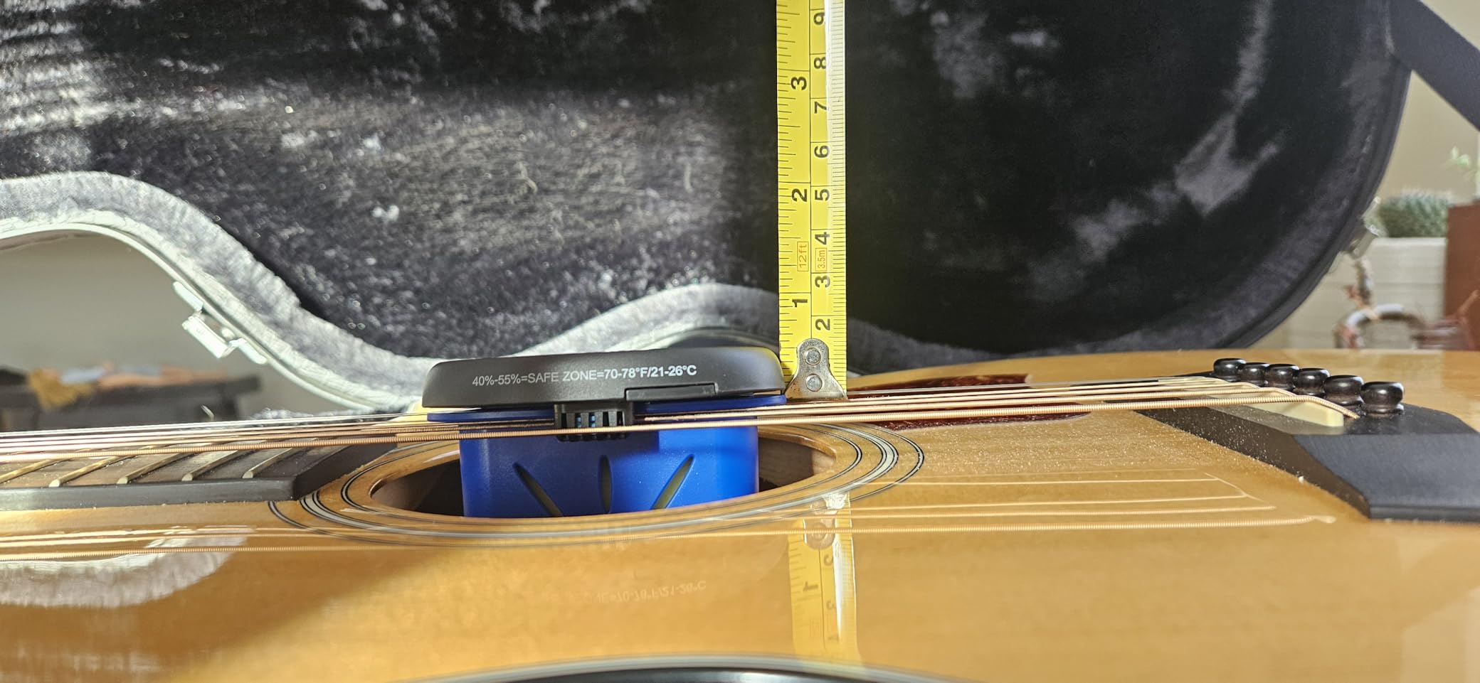 MusicNomad (MN311) The Humitar ONE-Acoustic Guitar Humidifier & Hygrometer customer photo 2