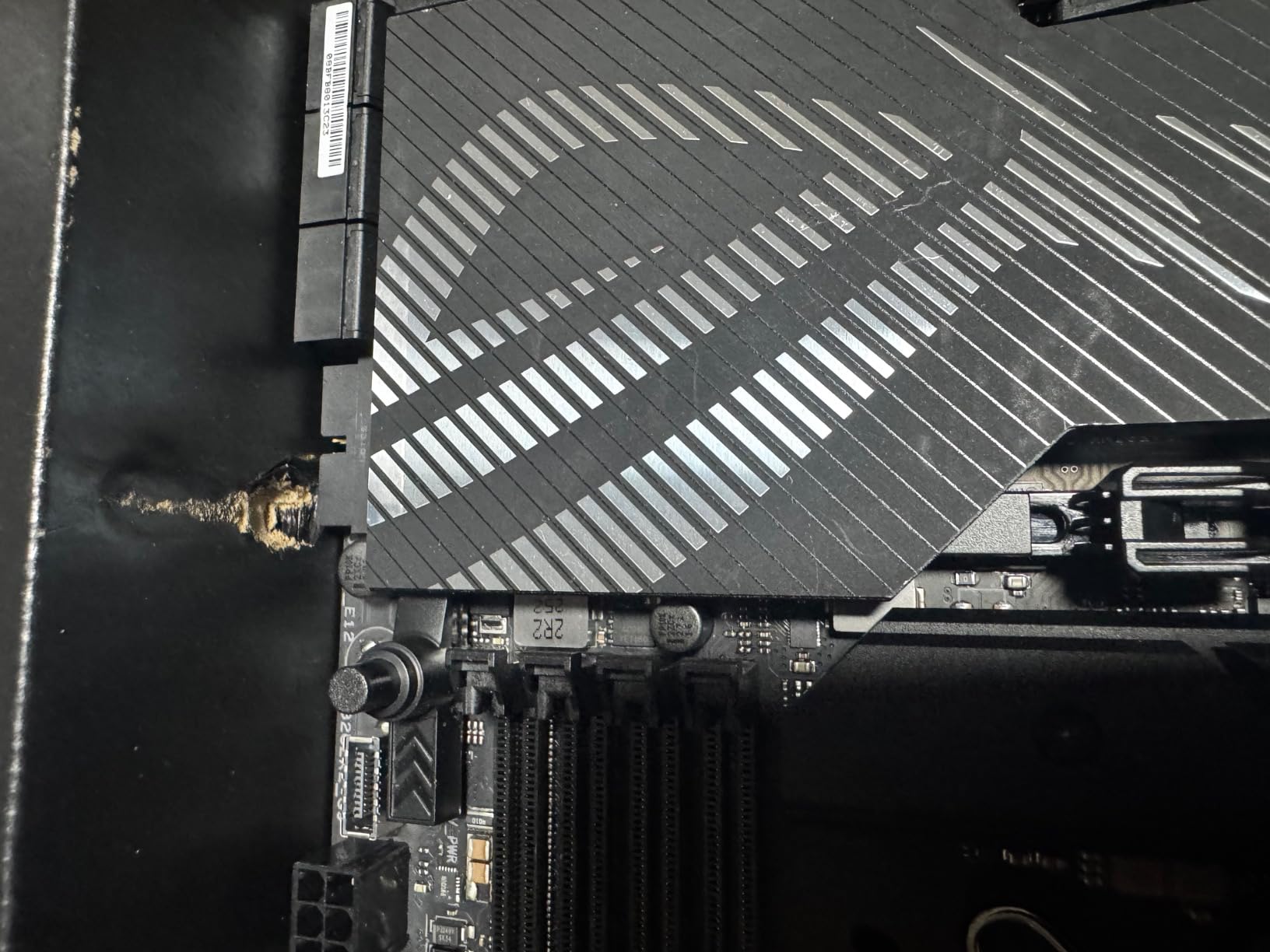 ASUS ROG MAXIMUS Z790 HERO Intel Z790 LGA 1700 ATX Gaming Motherboard (PCIe 5.0, DDR5, 20+1 Power Stages, 2.5Gb LAN, Thunderbolt 4, 5x M.2) customer photo 2