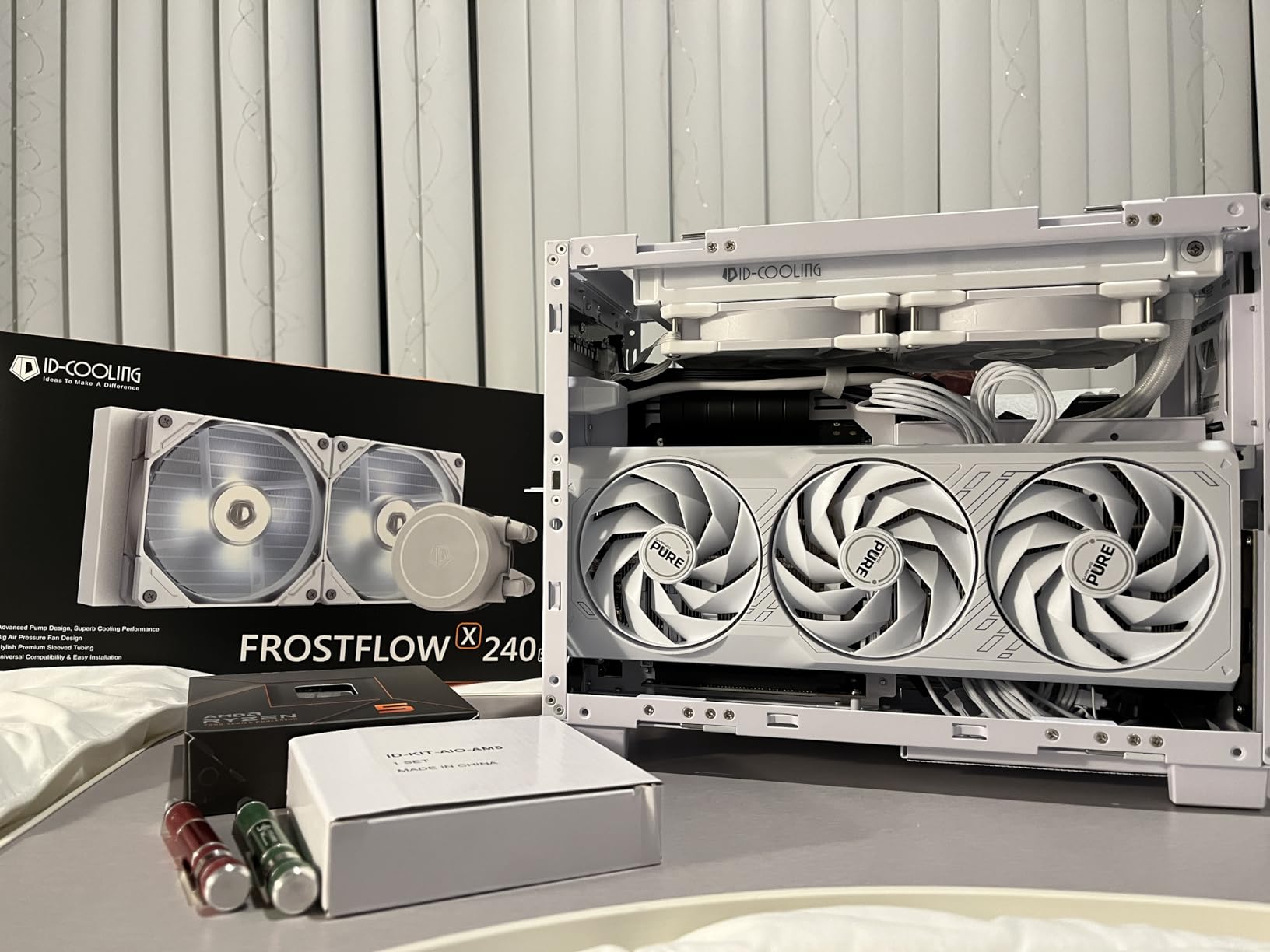 MSI MPG B650I Edge WiFi Gaming Motherboard (AMD Ryzen 9000/8000/7000 Series, AM5, DDR5, Mini-ITX) customer photo 2