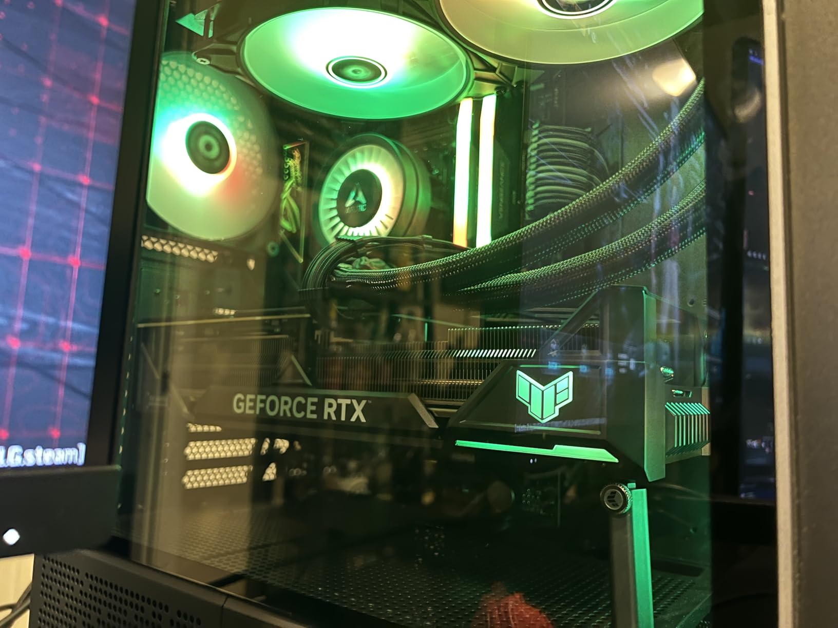 ASUS TUF Gaming NVIDIA GeForce RTX 4090 OC Edition Gaming Graphics Card (24GB GDDR6X, PCIe 4.0, HDMI 2.1a, DisplayPort 1.4a, Dual Ball Bearing Axial Fans) customer photo 2