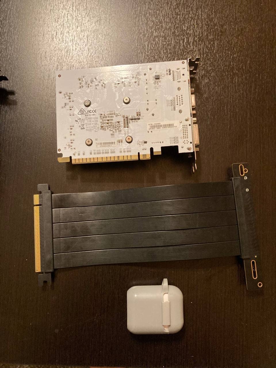 GLOTRENDS 200mm PCIe 4.0 X16 Riser Cable for PCIe 4.0/3.0 GPUs, Such as GeForce RTX 40/30 Series and AMD Radeon RX7000/RX6000 Series customer photo 1