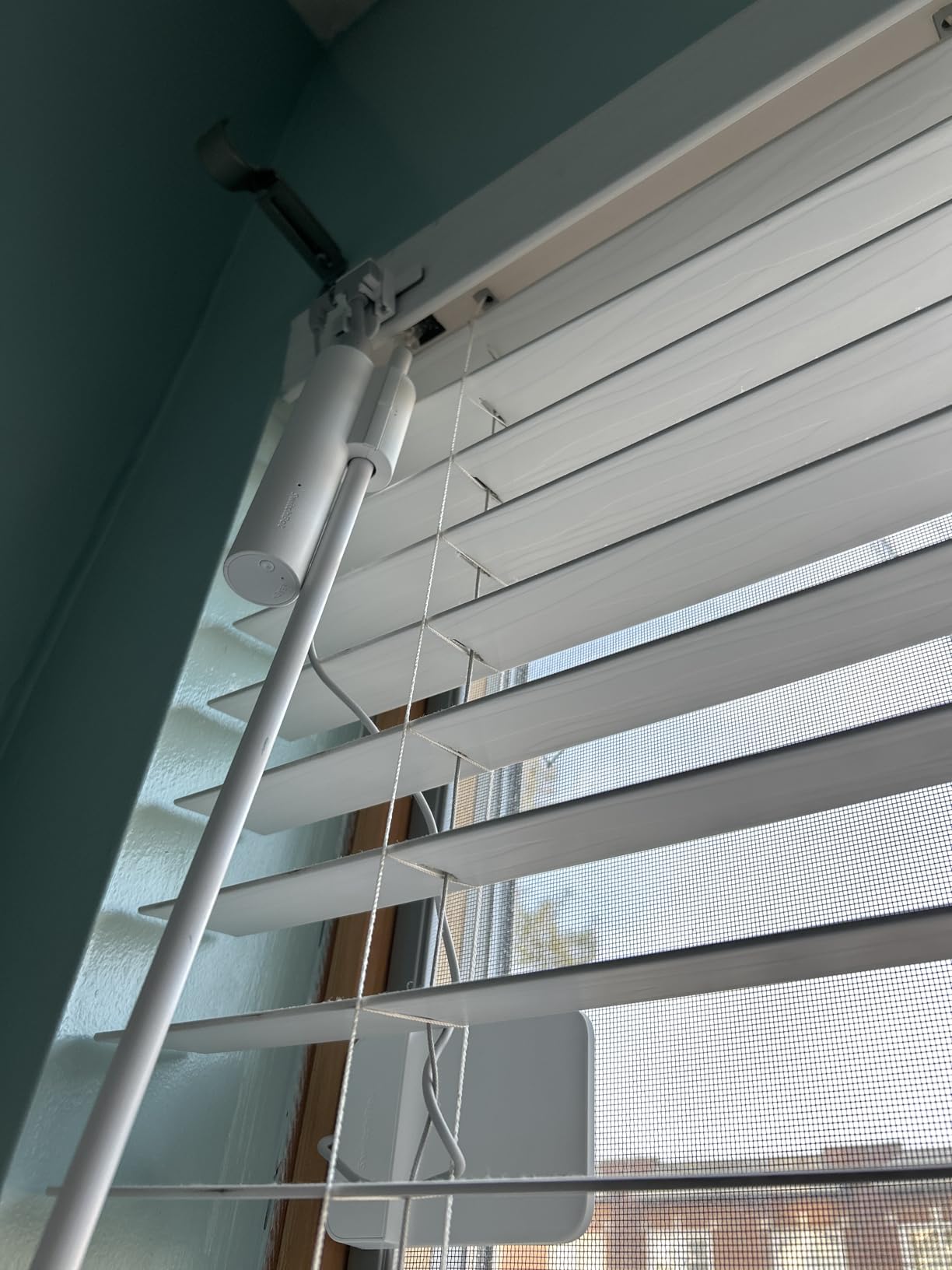 SwitchBot Blind Tilt Motorized Blinds - Smart Electric Blinds, Automatic Blind Opener and Closer, Solar Powered, Light Sensing Control, Add Hub Mini to Make it Compatible with Alexa & Google Home customer photo 2