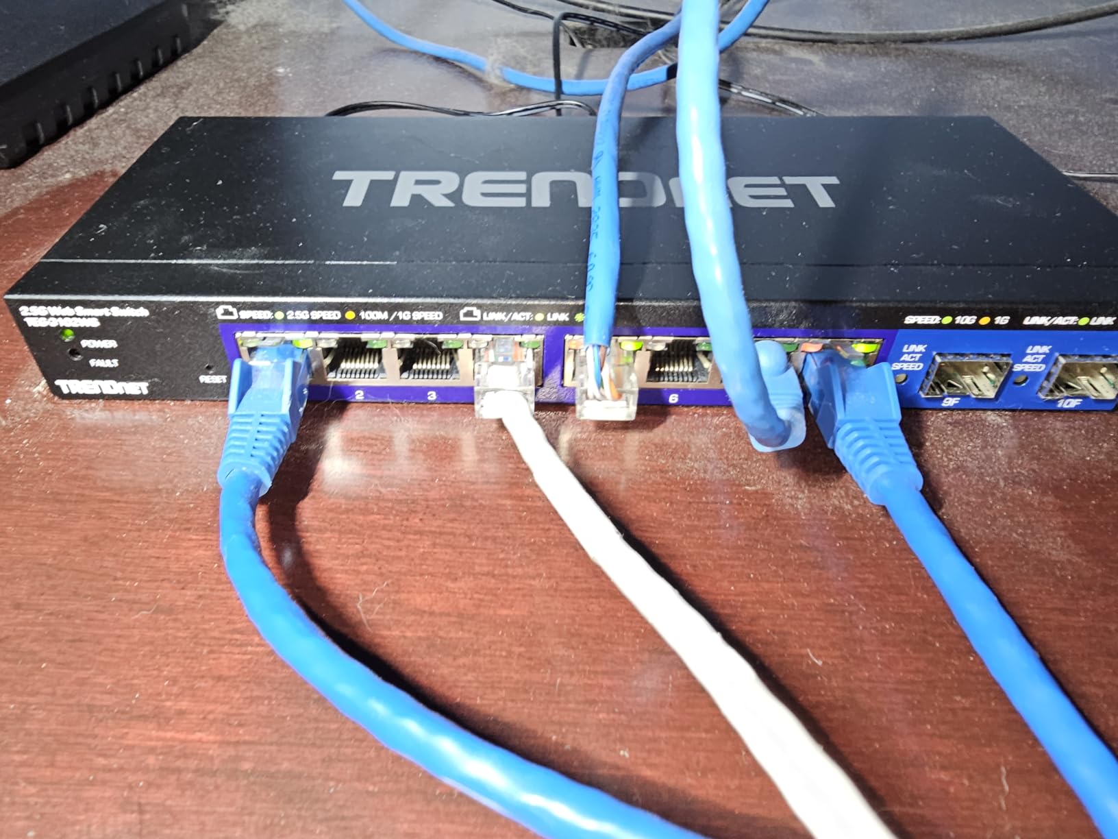 TRENDnet 10-Port Multi-Gig Web Smart Switch, TEG-3102WS | 8 x 2.5GBASE-T Ports, 2 x 10G SFP+ Slots, Ethernet Splitter, Metal Housing, NDAA & TAA Compliant, Lifetime Protection, Black customer photo 2