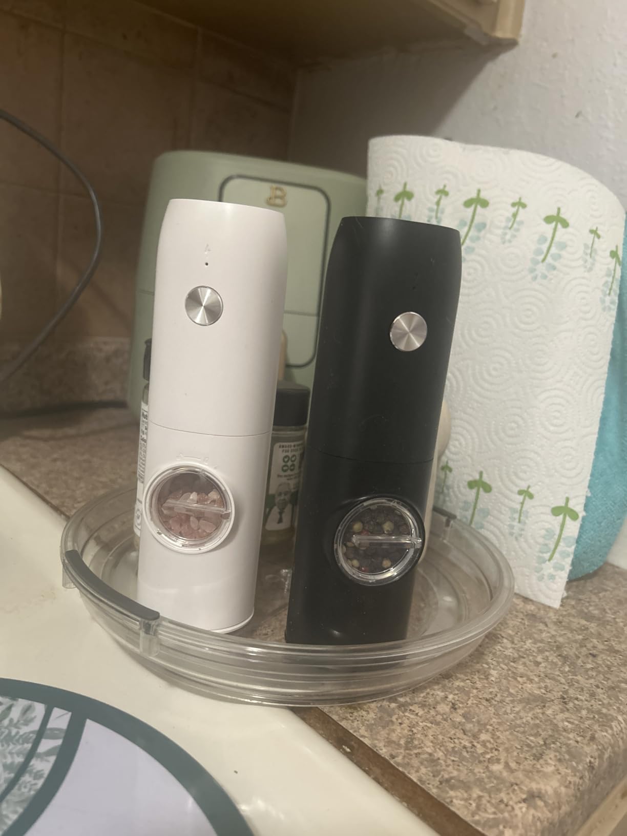 Electric Salt and Pepper Grinder Set, Rechargeable Automatic Salt and Pepper Shakers, Adjustable Coarseness Pepper Grinder with Led, Kitchen Appliances Gifts for Mom(Blackwhite) customer photo 1