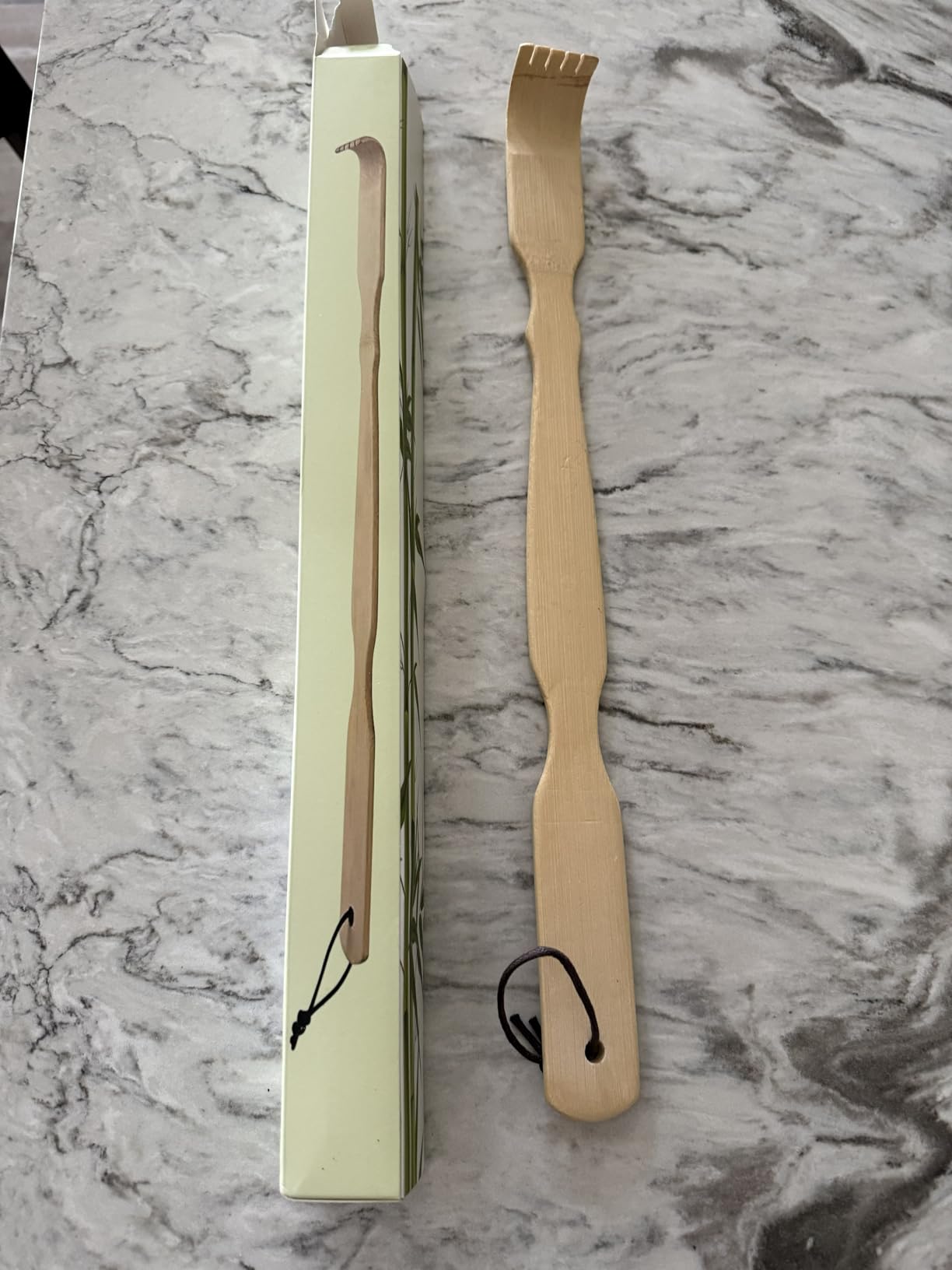 YIMICOO 2 Pack Wooden Bamboo Back Scratcher, 17 Inch Long Handle Back Scratchers for Adults Men Women, with Beautiful Gift Packaging customer photo 1