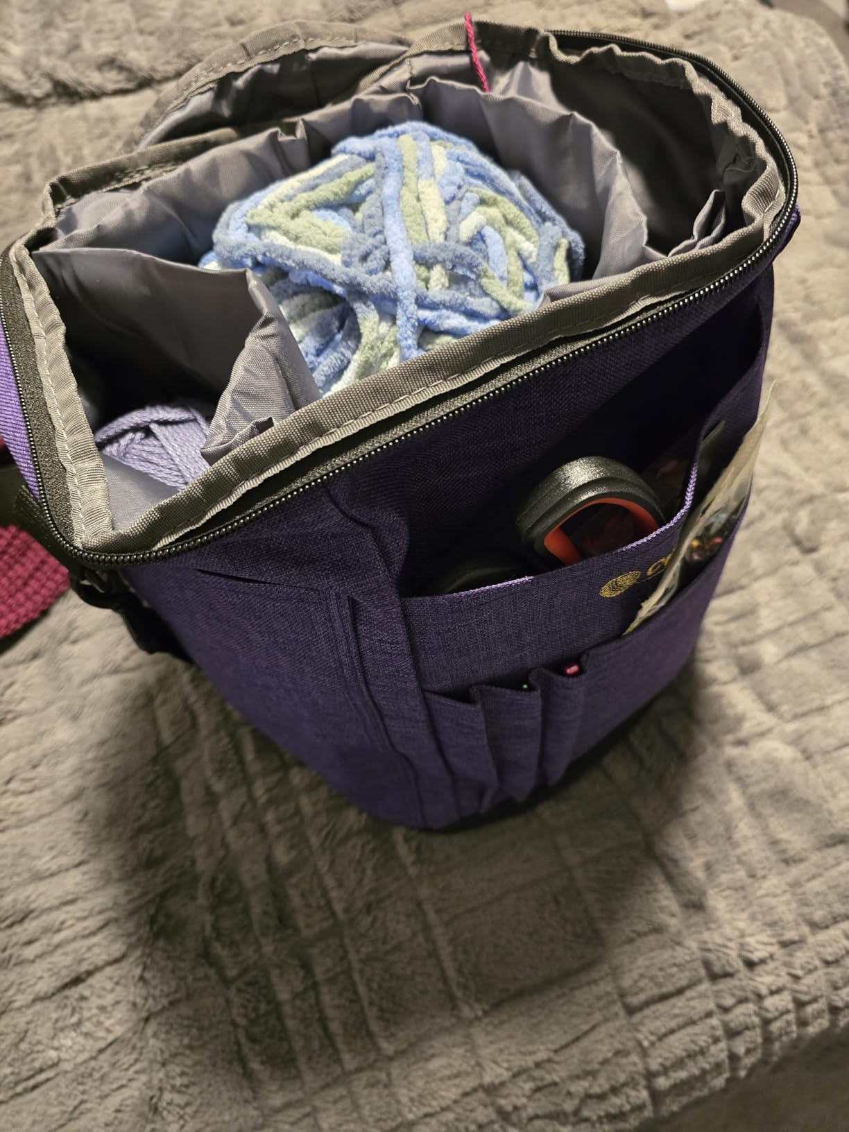 MYBAGZING Expandable Yarn Storage Organizer, Crochet Bag & Yarn Tote with Zipper Closure, Yarn Holder for Crocheting and Knitting for Yarn Skeins, Hooks, Needles,Accessories - Gift for Crafters customer photo 1