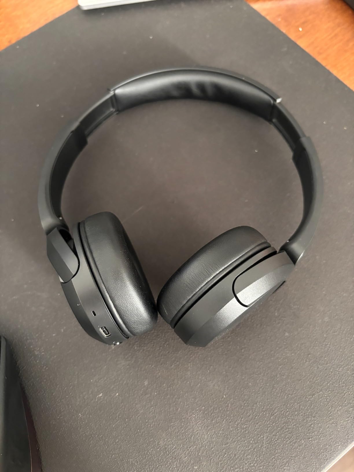 Sony WH-CH520 Wireless On-Ear Bluetooth Headphones with Mic, Up to 50 Hrs Battery, Multipoint Connection customer photo 2