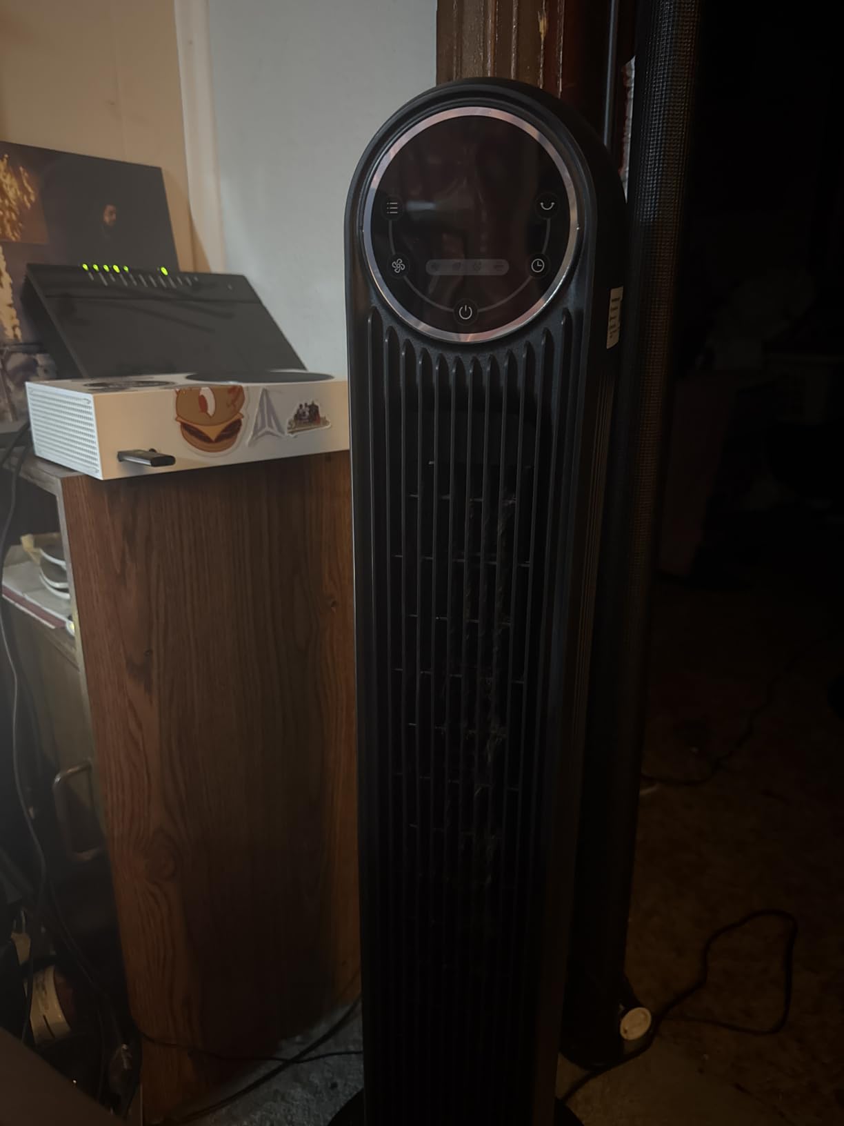 DREO Tower Fan for Bedroom, 28ft/s Velocity, Ultra Quiet Fan, 8 Speeds | 2026 Upgraded DC Motor, 90° Oscillating, 4 Modes Standing Fan, Bladeless Fan for Indoors, Floor Fans with Remote, White customer photo 1