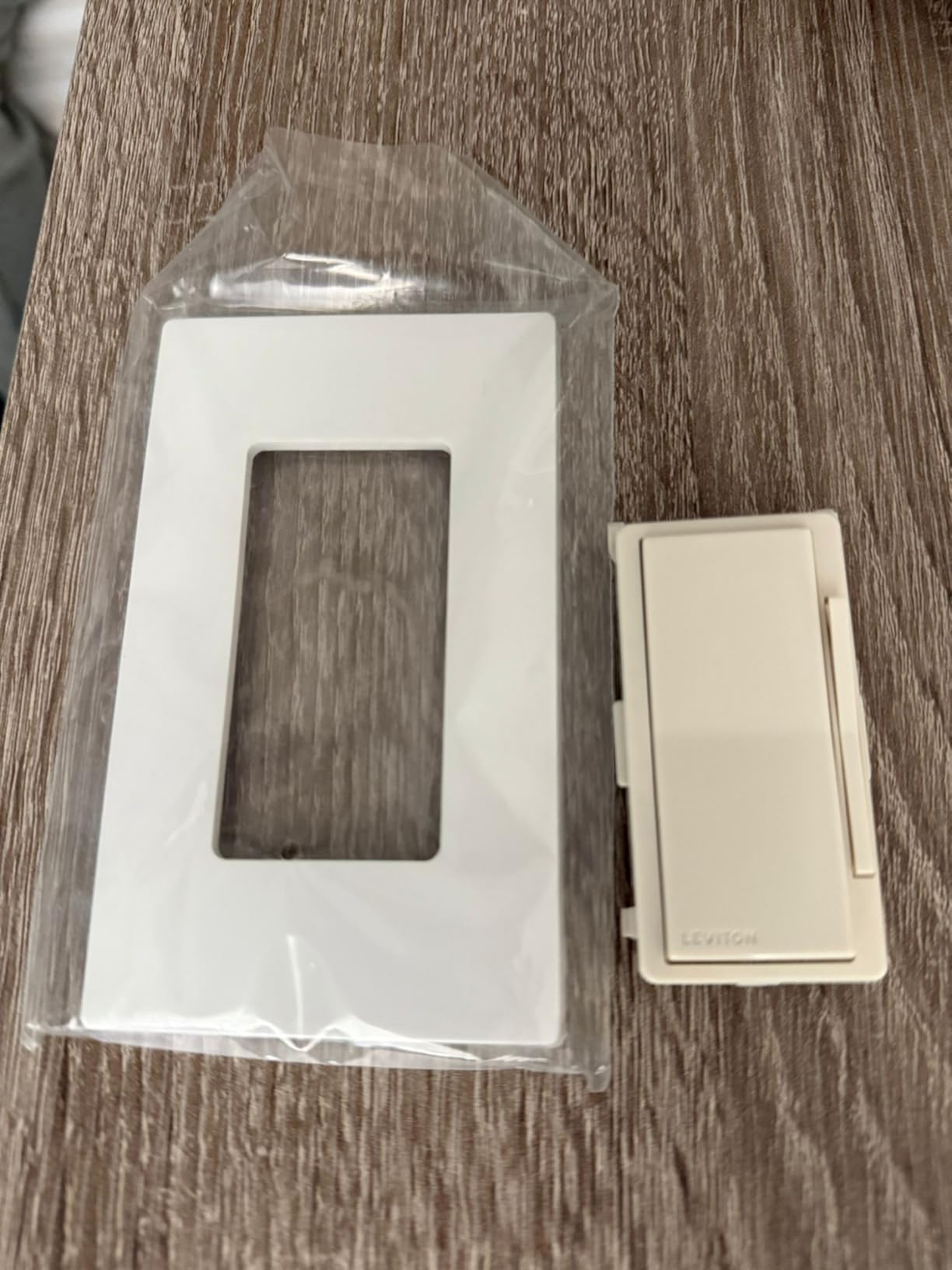 Leviton Decora Smart Dimmer Switch, Wi-Fi 2nd Gen, Neutral Wire Required, Works with Matter, Alexa, Google Assistant, Apple Home/Siri, Wired or Wireless 3-Way, D26HD-1RW, White customer photo 1
