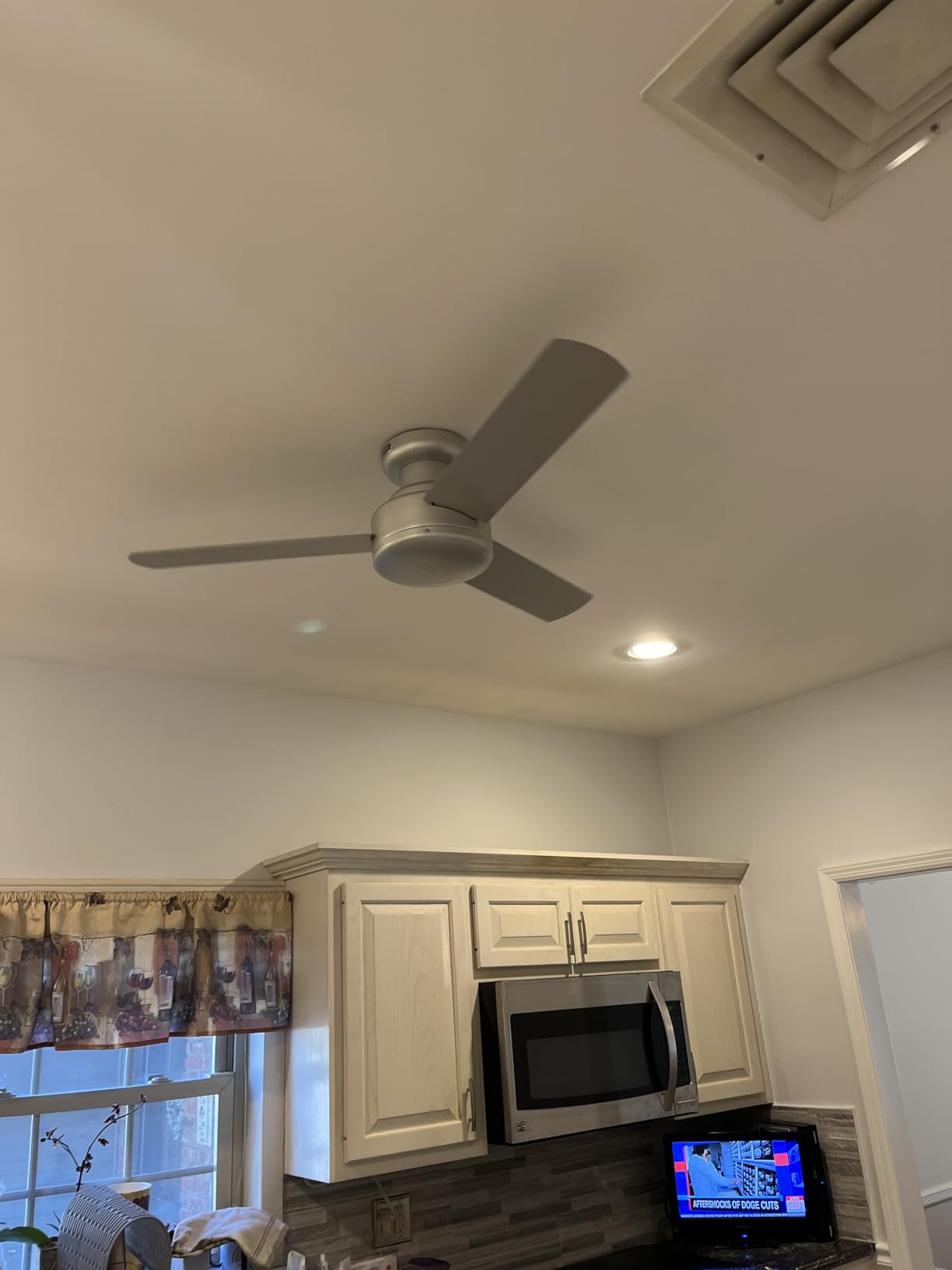 Hunter Presto, Indoor, Ceiling Fan, No Light, Modern, 44 inch, Matte Black | Low Profile Mount, Wall Control, 3 Blades, For Bedroom, Living Room, Kitchen, 52401 customer photo 2