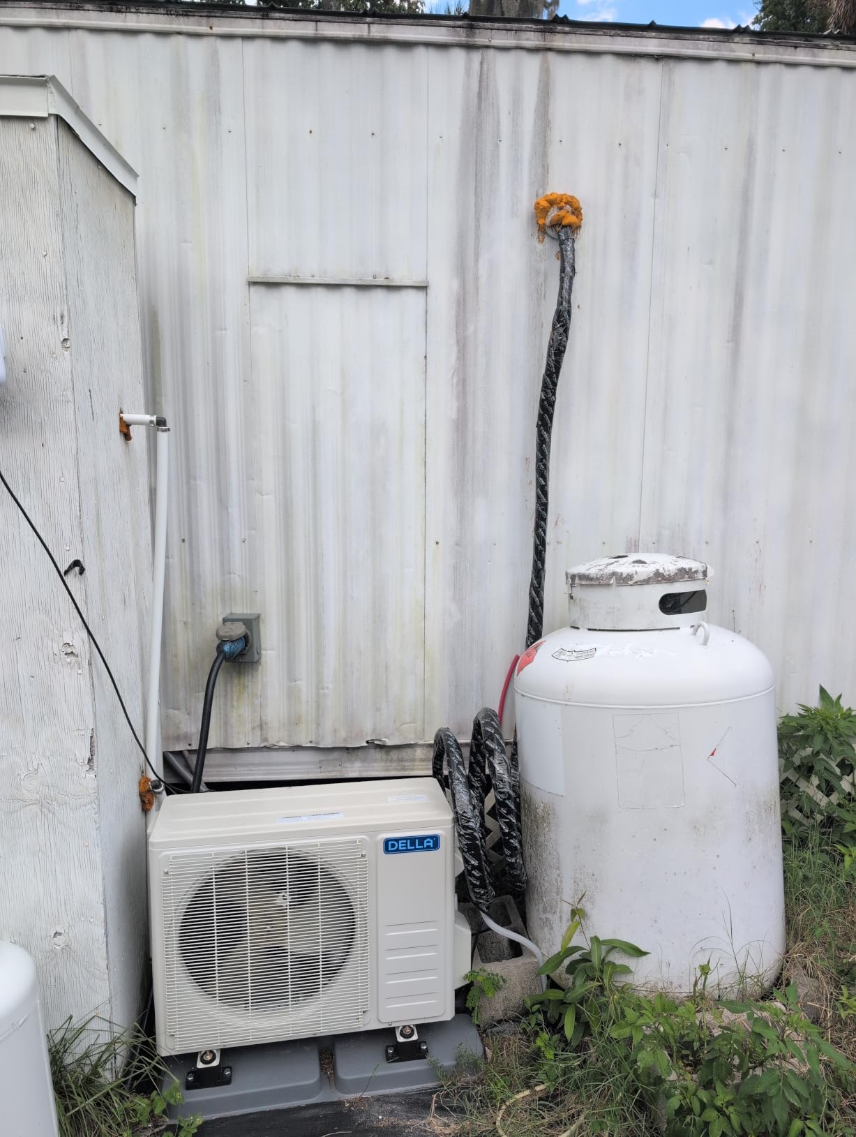 DELLA Vario Series 18000 BTU Wifi Mini Split AC, Work with Alexa 21 SEER2 Cools Up to 1000 Sq.Ft, Energy Efficient 230V Ductless Inverter System with 1.5 Ton Pre-Charged Heat Pump & 16.4ft Kit customer photo 2