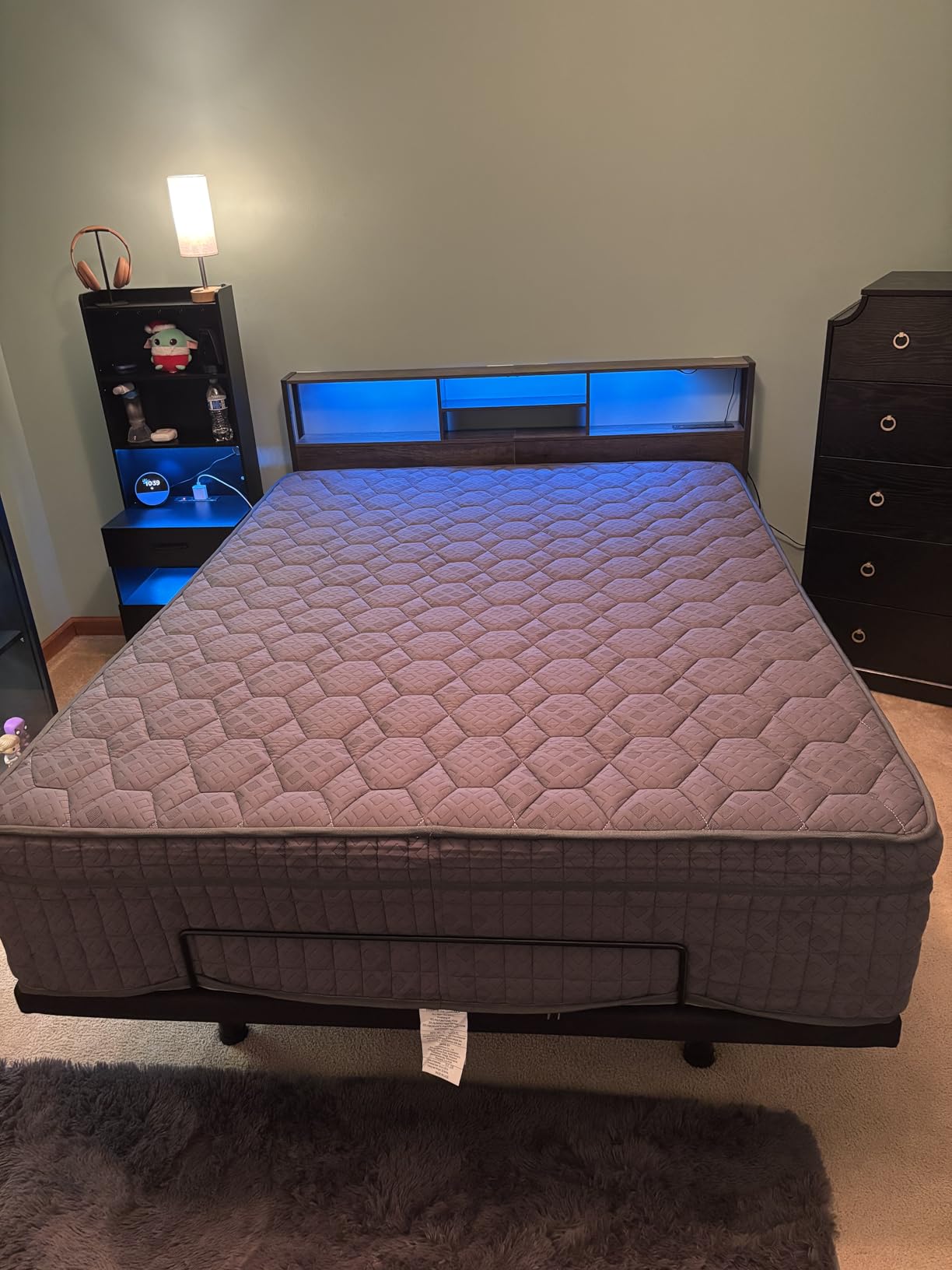 Tami Tami T600 Adjustable Bed Frame Queen Size with Remote & Massage - Electric Beds Bases, Zero Gravity, Anti Snore, Dual Side USB, Side Pockets, Nightlight, Quiet Motor, Wireless Remote, 5 Min Easy Assembly customer photo 1