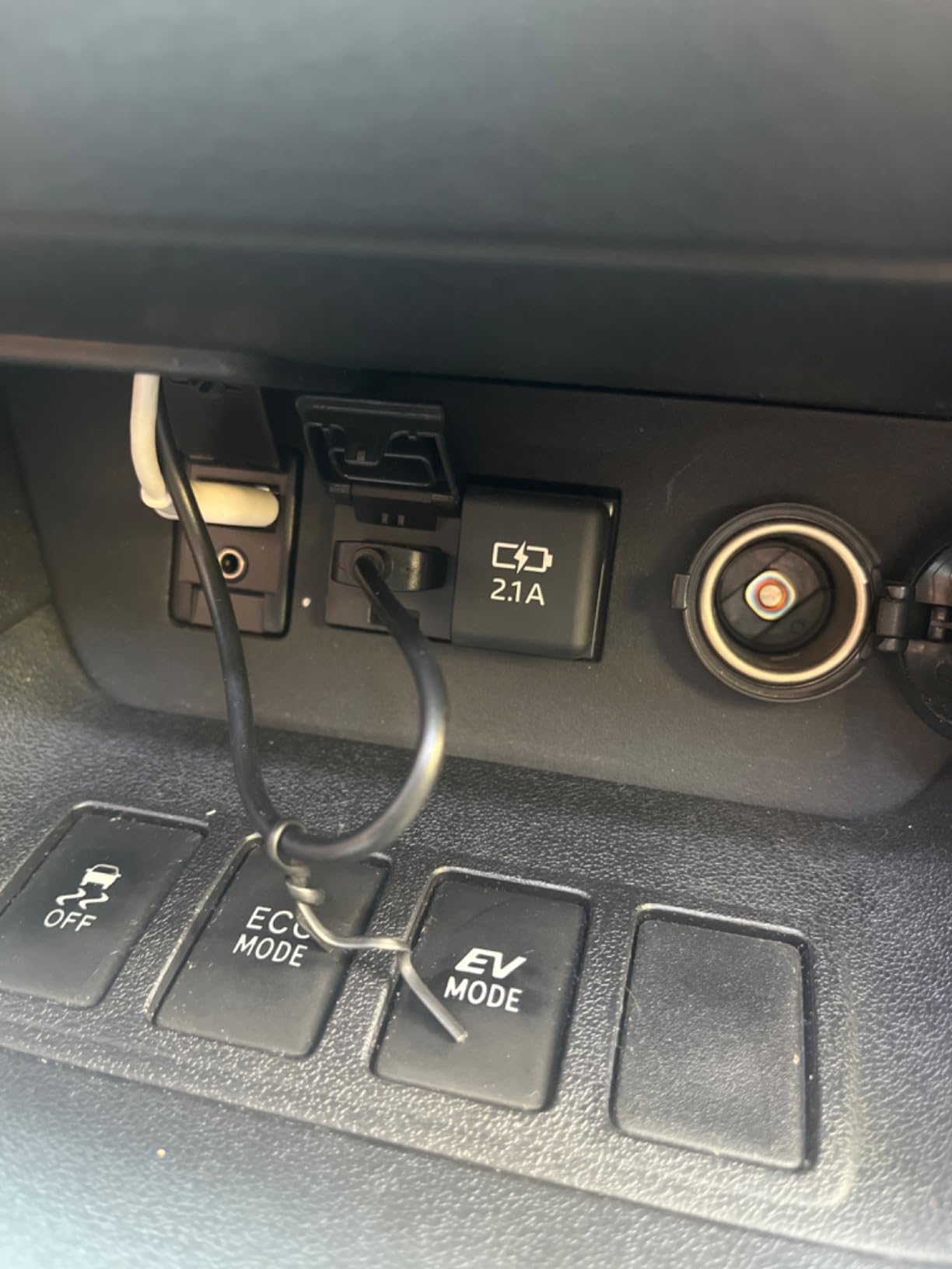 LISEN for Qi2.2 25W MagSafe Car Mount Charger, Car Vent Magnetic Car Charger | Stable & Fast Charging iPhone Car Mount, Qi2.2 Certified 25W Magsafe Car Mount, Car Vent Mount For iPhone 17 16 15 14 13 12 customer photo 1