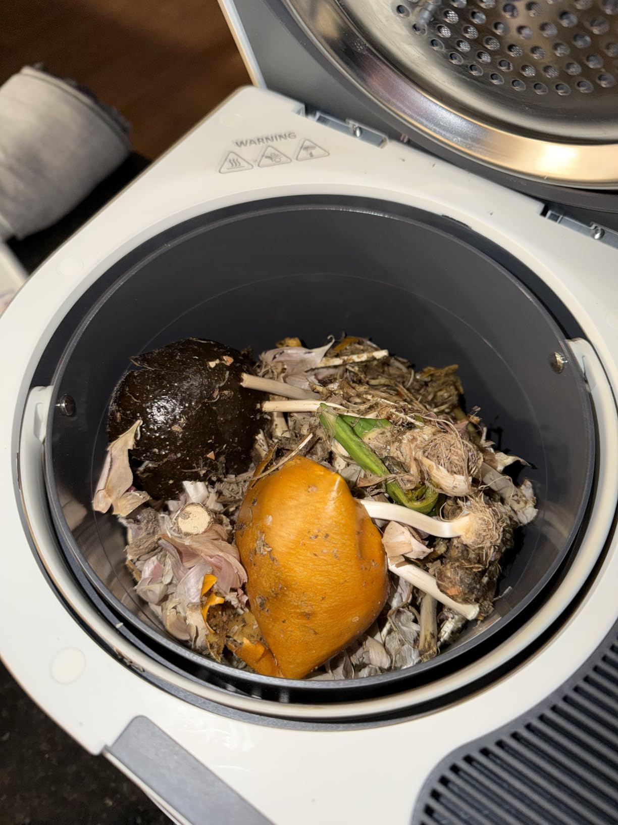 Food Cycler Eco 5 Award-Winning Kitchen Food Recycler | Indoor Composter Bin Alternative | Electric Countertop Food Disposer with Odorless 5L Indoor Food Waste Bin for Easy Waste Management | Grey customer photo 1