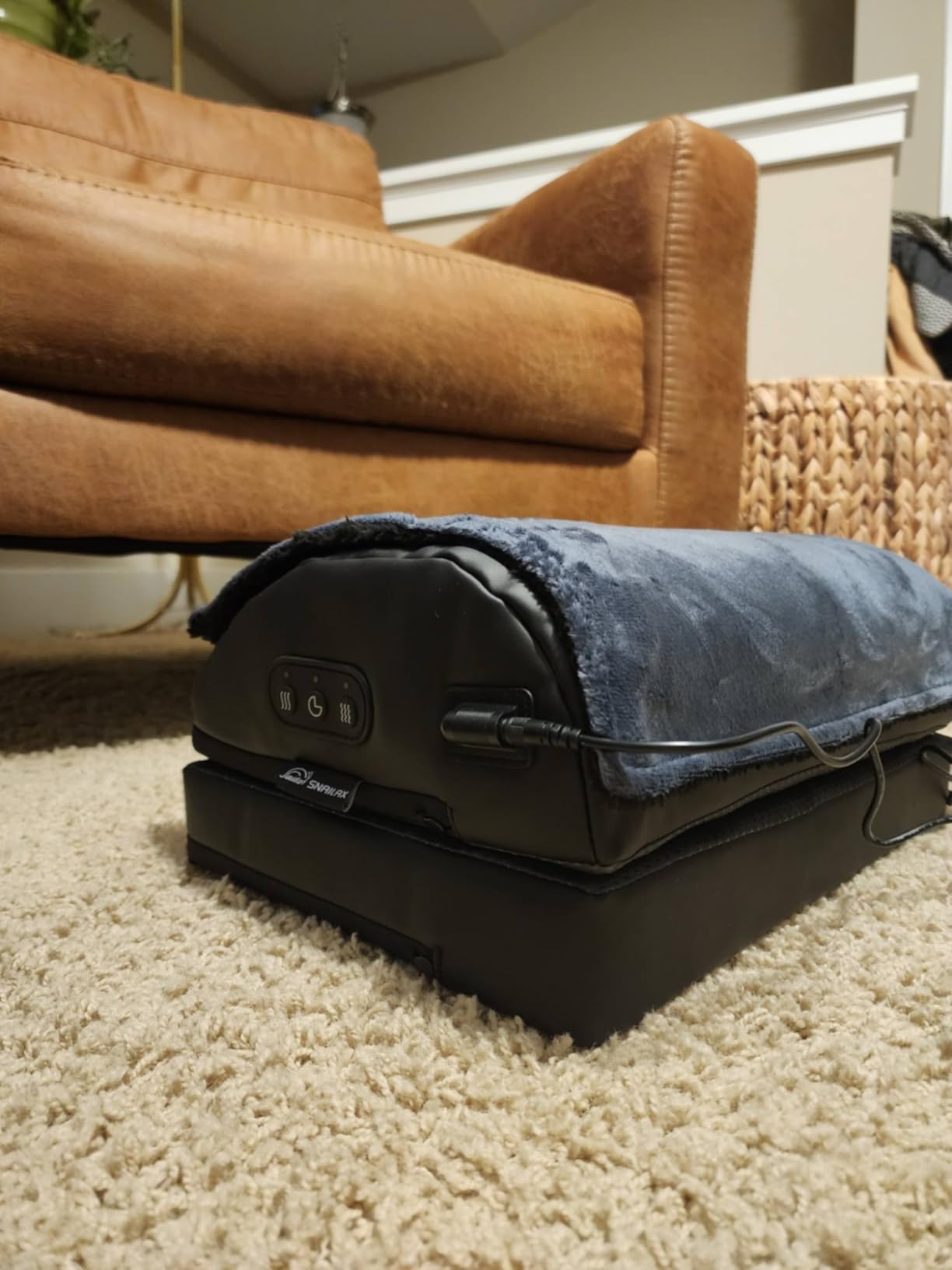 Snailax Foot Rest Under Desk, Heated Footrest with Vibration, Feet Warmer | Double-Layer Height Adjustment, 3 Heat Levels, Vibration Massage, Memory Foam And A Non-Slip Washable Cover For Daily Comfort customer photo 1