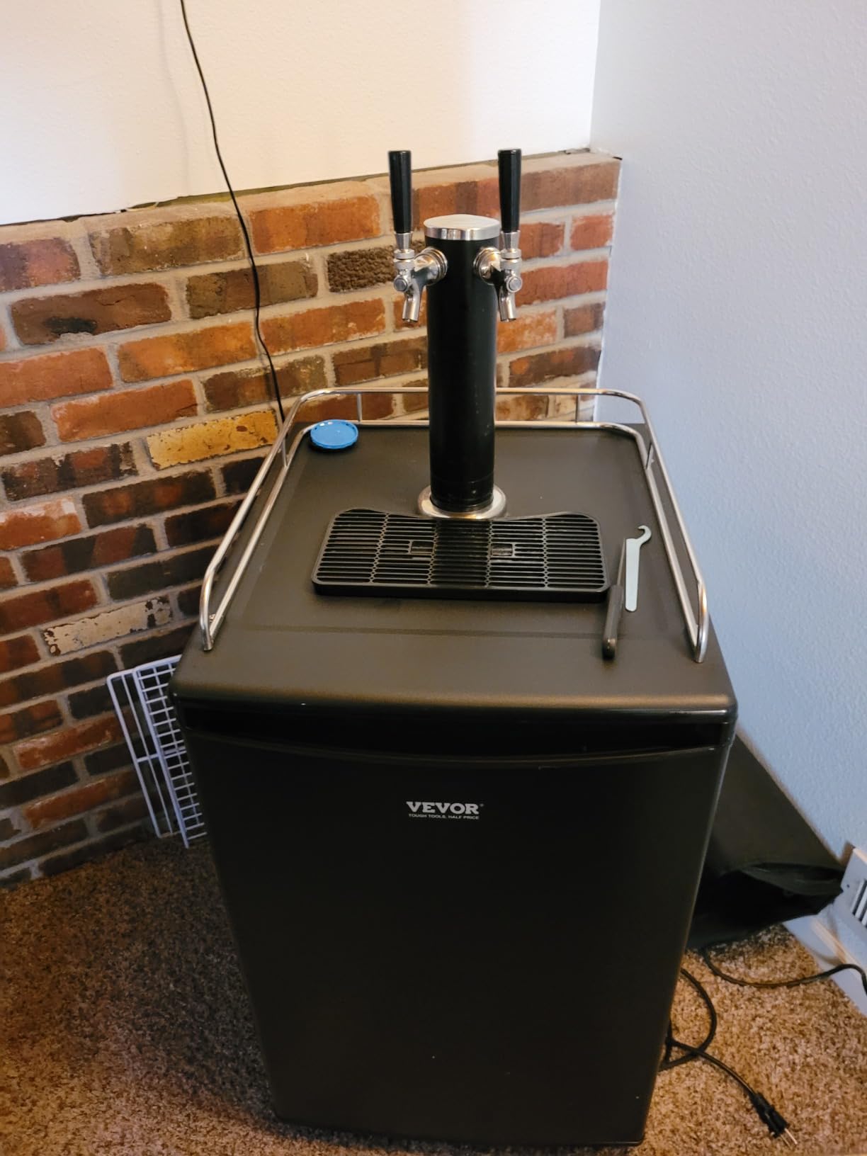 VEVOR Beer Kegerator, Single Tap Commercial Draft Beer Dispenser for D system, Full Size Keg Refrigerator with 5lbs CO2 Tank, Black customer photo 2