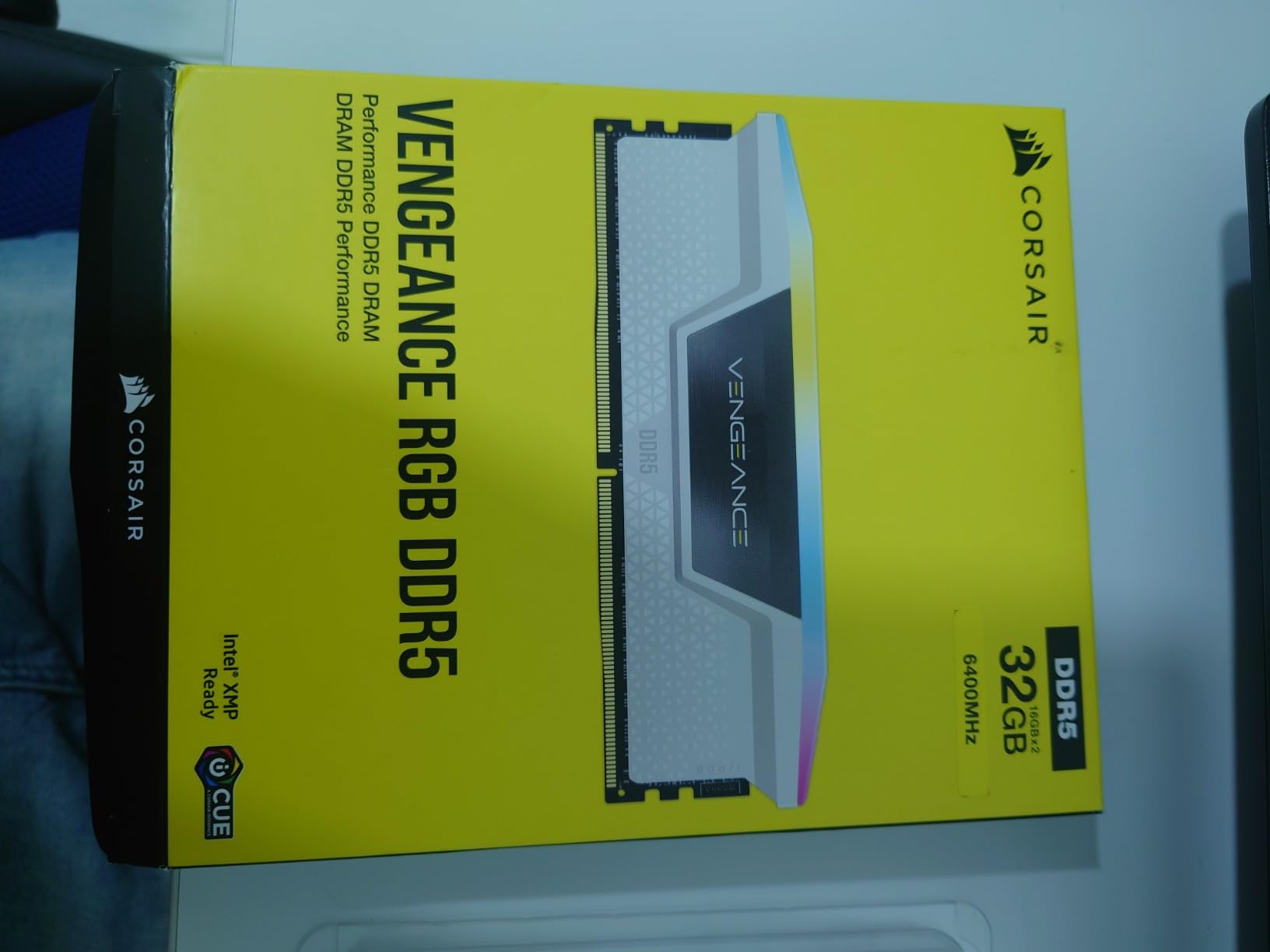 CORSAIR Vengeance RGB DDR5 RAM 32GB (2x16GB) Up to 6400MHz CL36-48-48-104 1.35V Intel XMP 3.0 Desktop Computer Memory - White (CMH32GX5M2B6400C36W) customer photo 2
