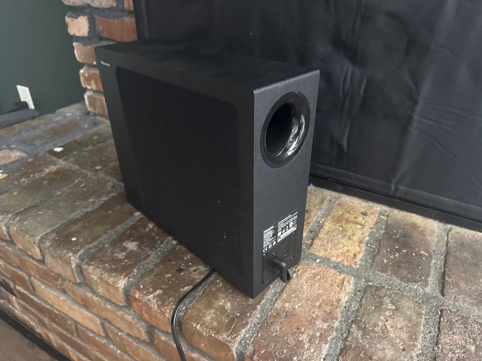 Hisense HS2100 2.1ch Soundbar with Wireless Subwoofer, Dolby Audio, DTS Virtual:X, HDMI ARC, Bluetooth 5.3, Remote Control, 6 EQ Modes customer photo 1