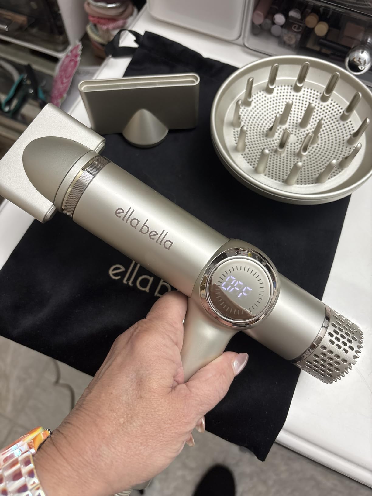 ELLA BELLA Ionic Hair Dryer with Diffuser - Negative Ion Blow Dryer, Quiet, Professional-Grade Intelligent Heat Control, Rapid Drying, Lightweight, All Hair Types customer photo 2
